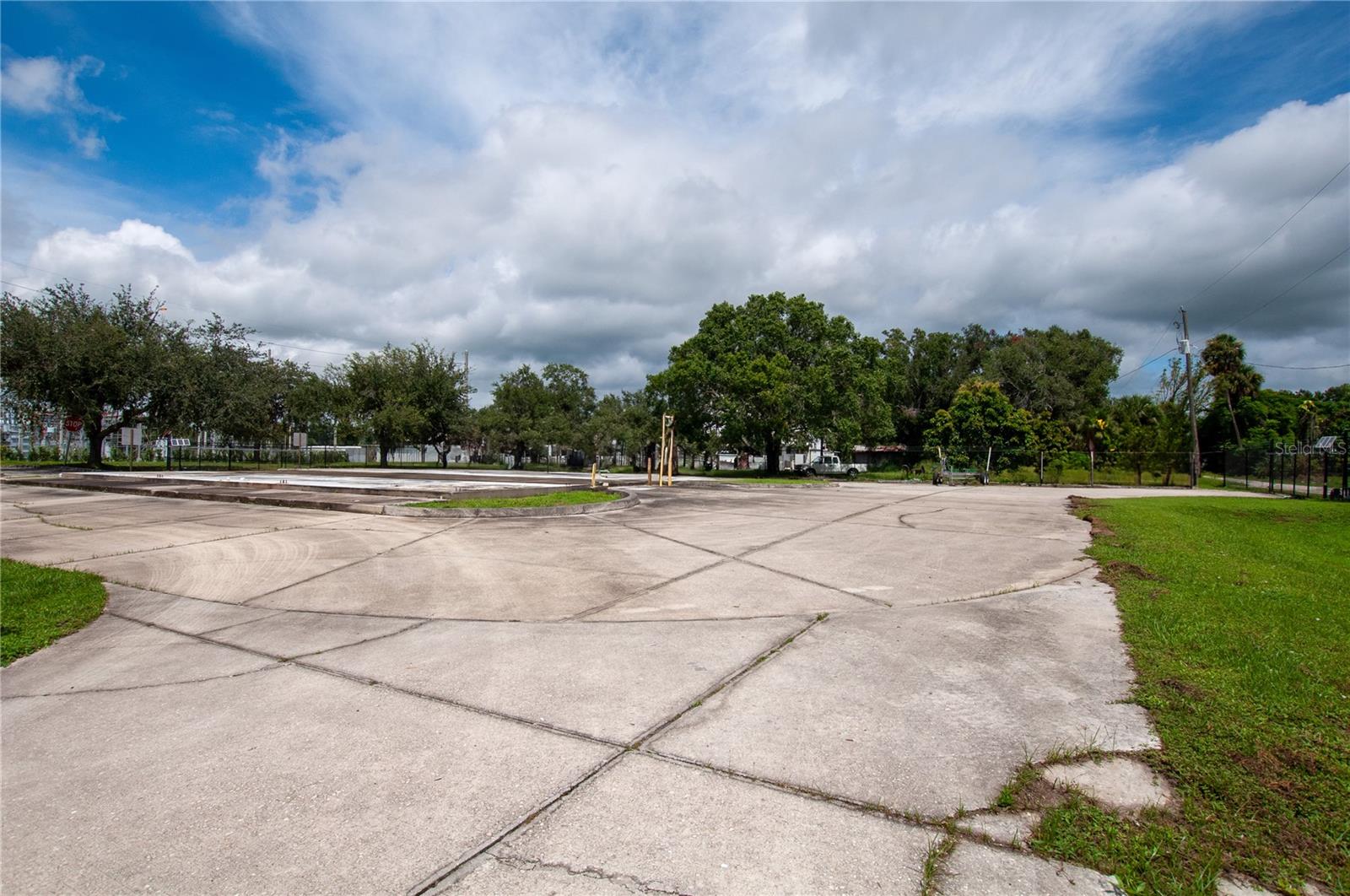 Image 2 of 6 For 202 Desoto Avenue