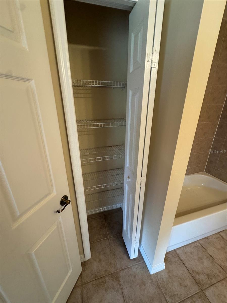 Image 12 of 19 For 1375 Glenan Road