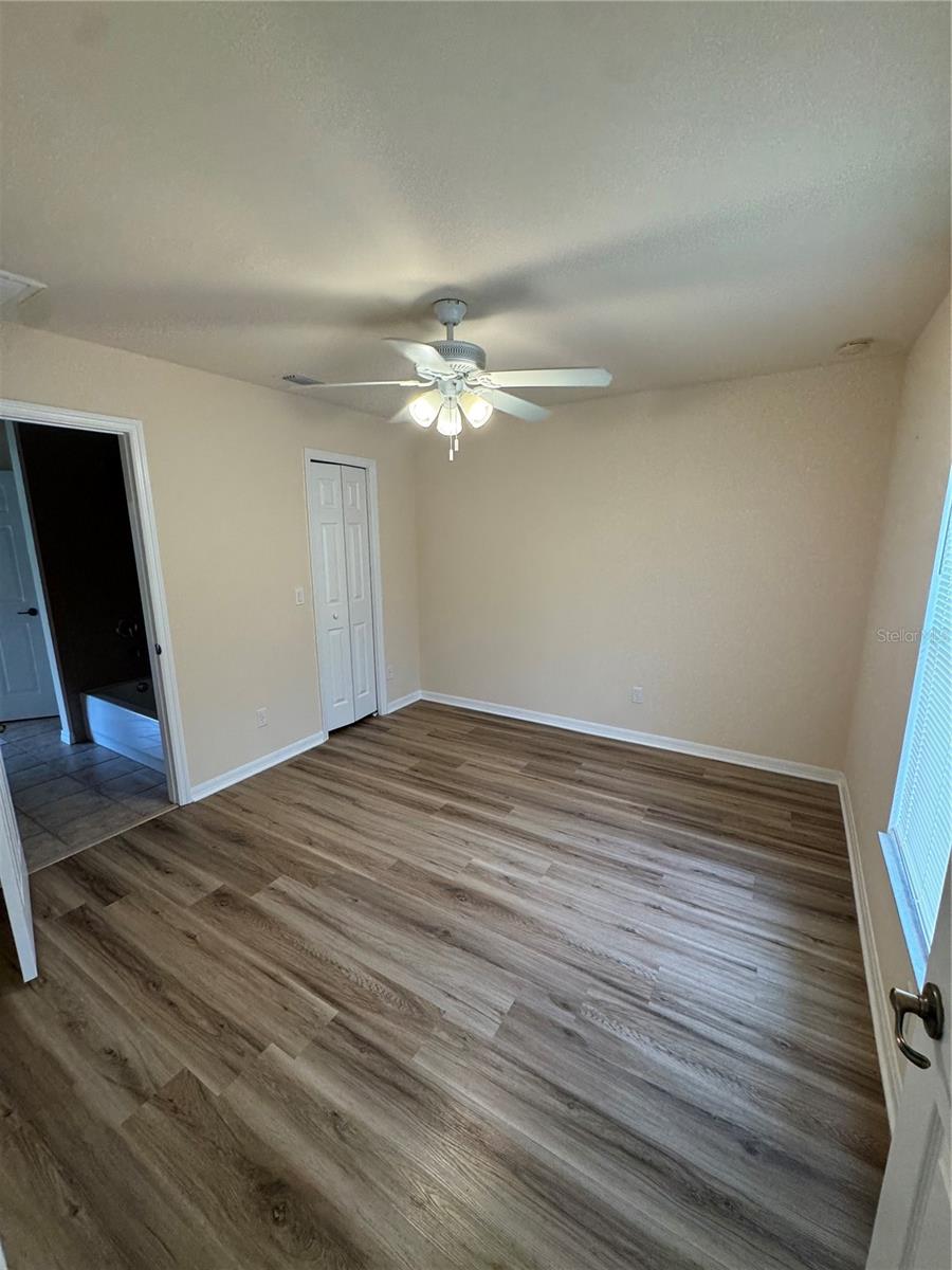 Image 17 of 19 For 1375 Glenan Road