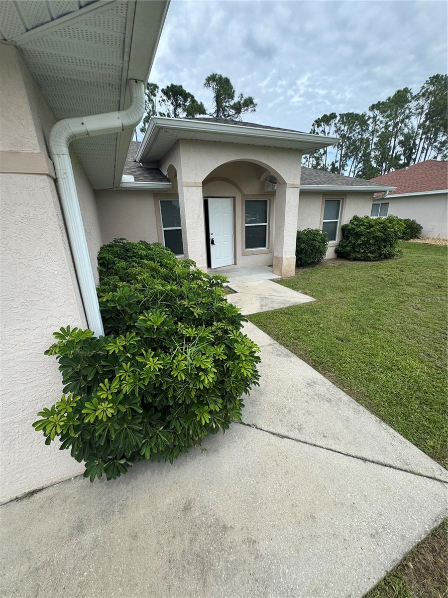 Image 2 of 19 For 1375 Glenan Road