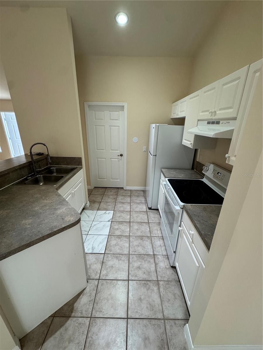 Image 5 of 19 For 1375 Glenan Road