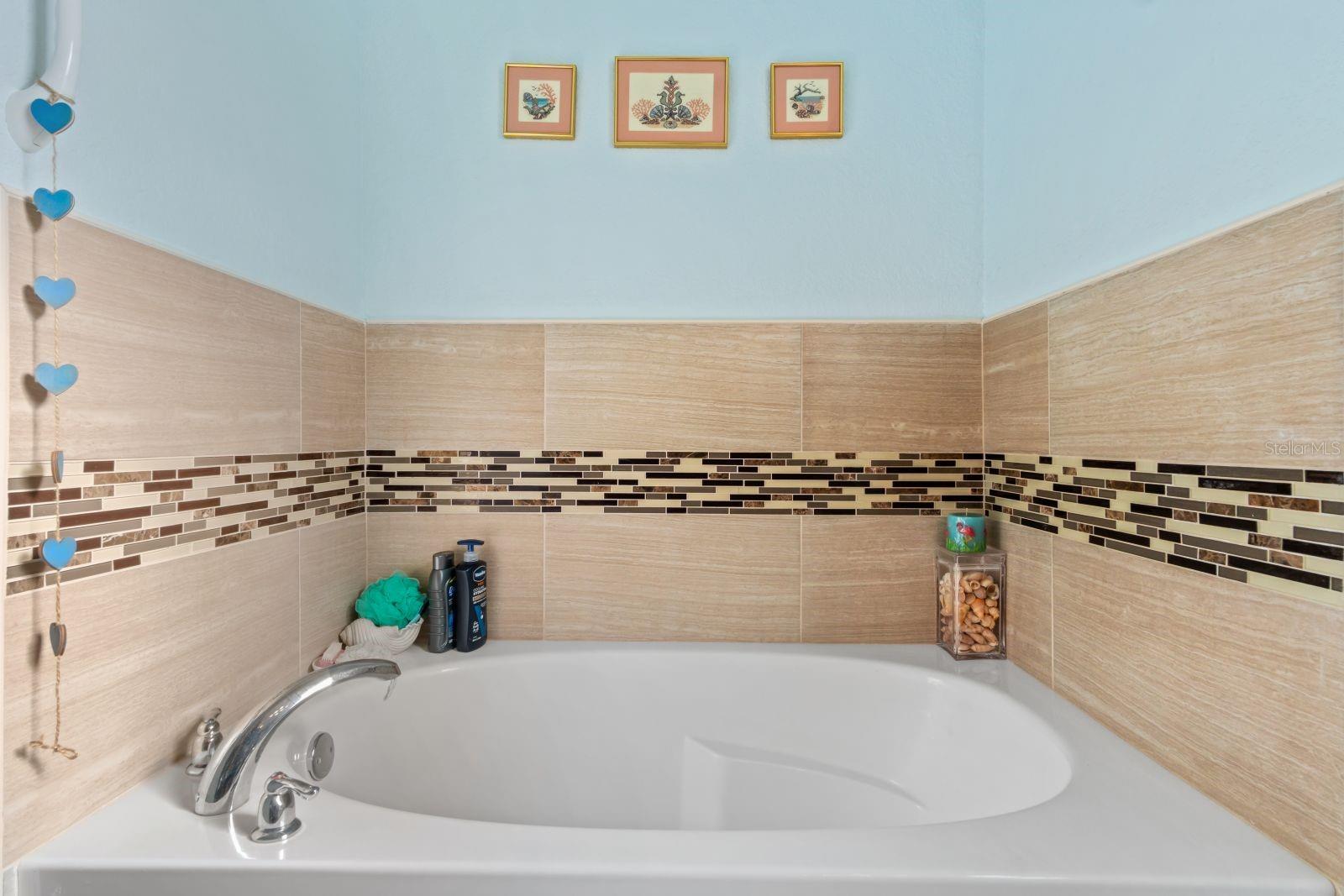 Image 16 of 32 For 8232 Wawana Road