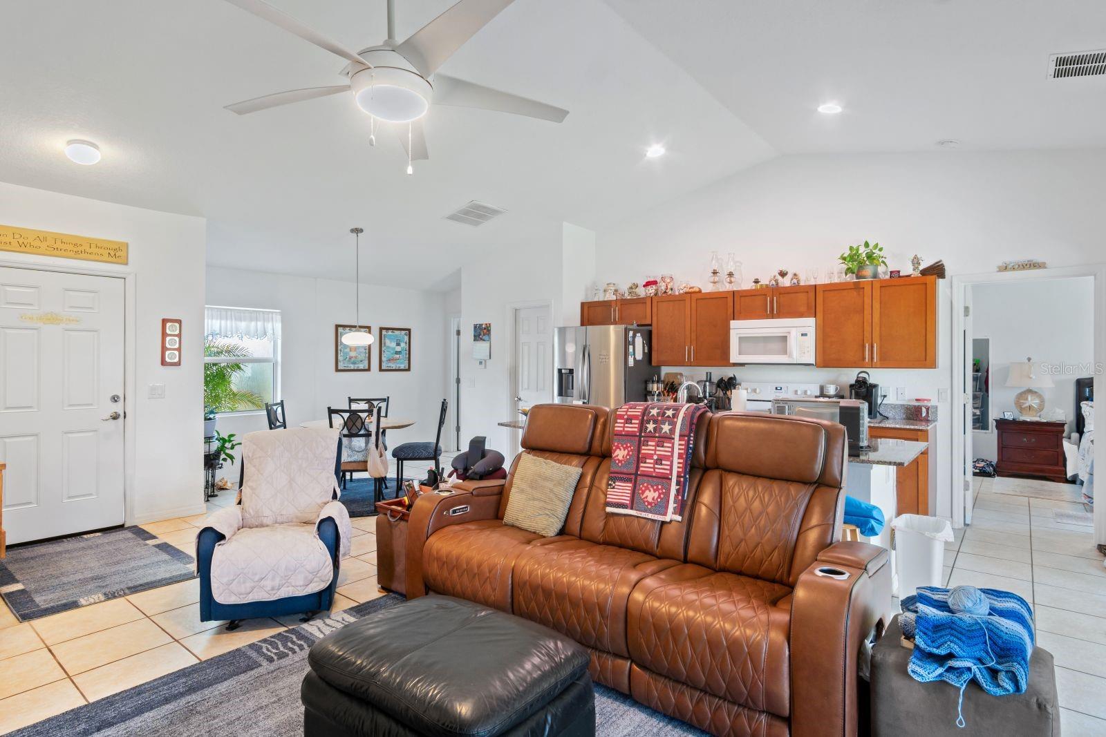 Image 5 of 32 For 8232 Wawana Road