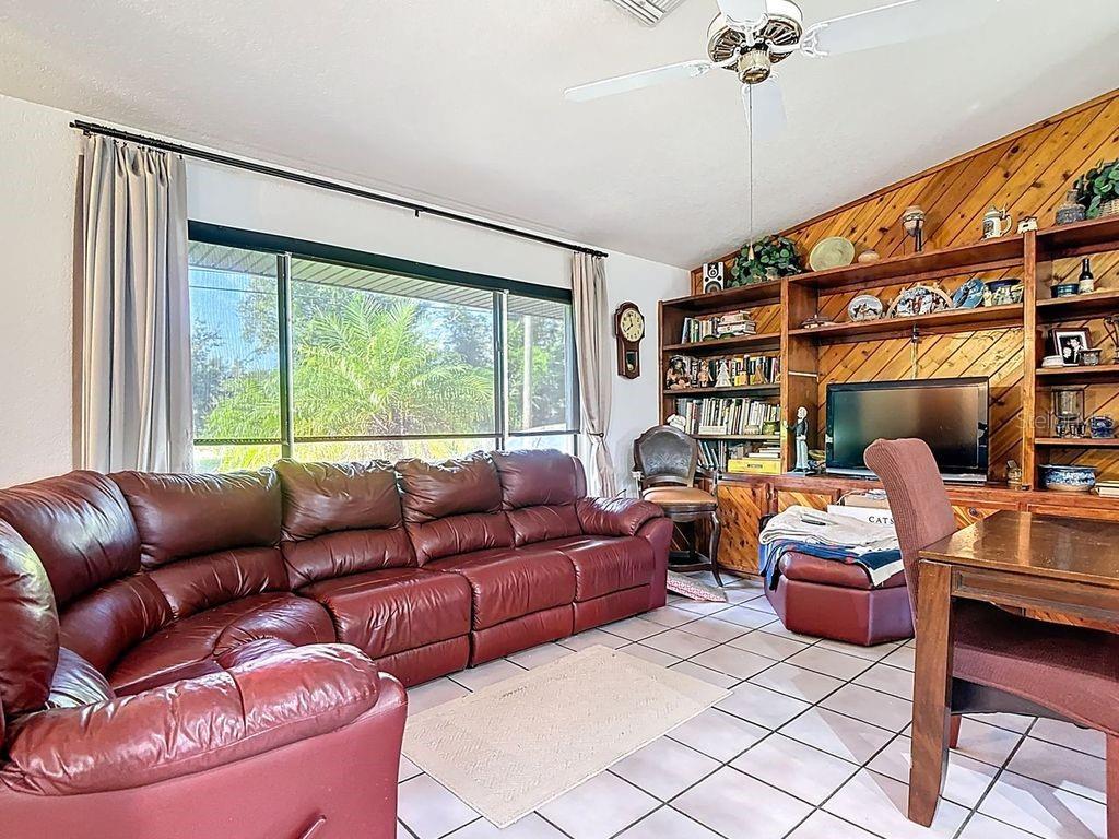 Image 34 of 37 For 28474 Coco Palm Drive