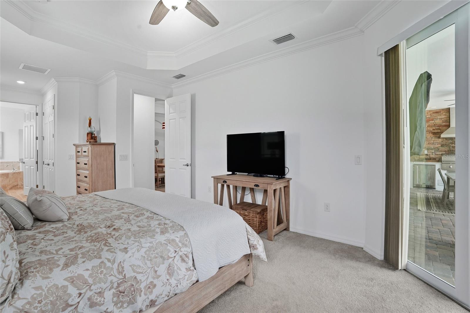 Image 21 of 65 For 25241 Longmeadow Drive