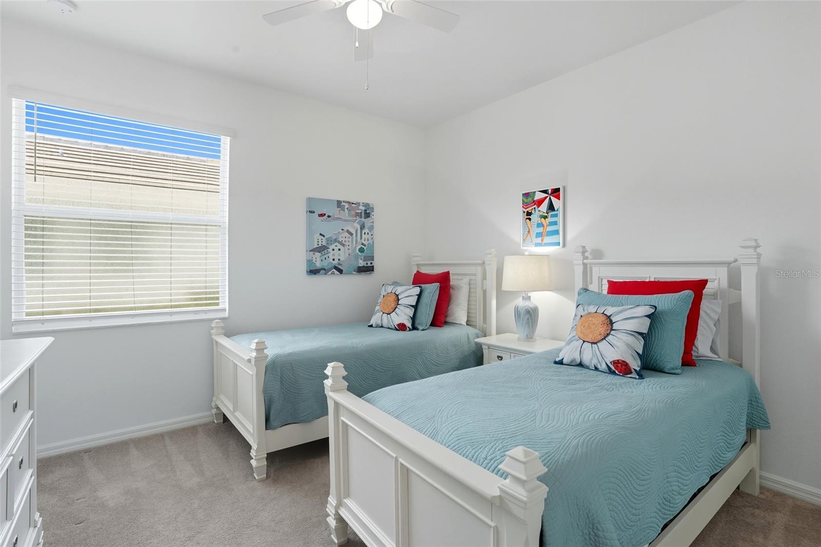 Image 26 of 65 For 25241 Longmeadow Drive