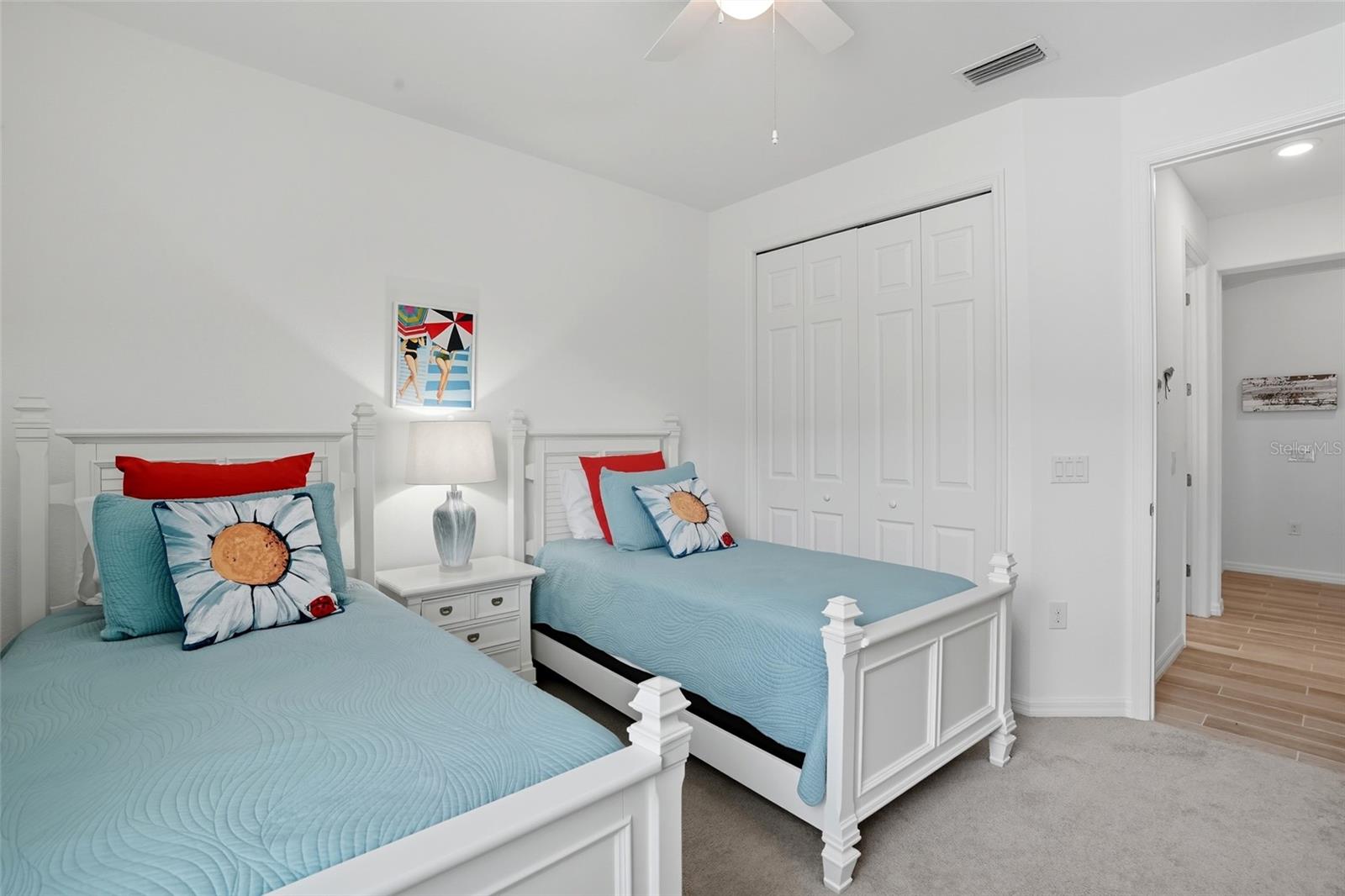 Image 27 of 65 For 25241 Longmeadow Drive