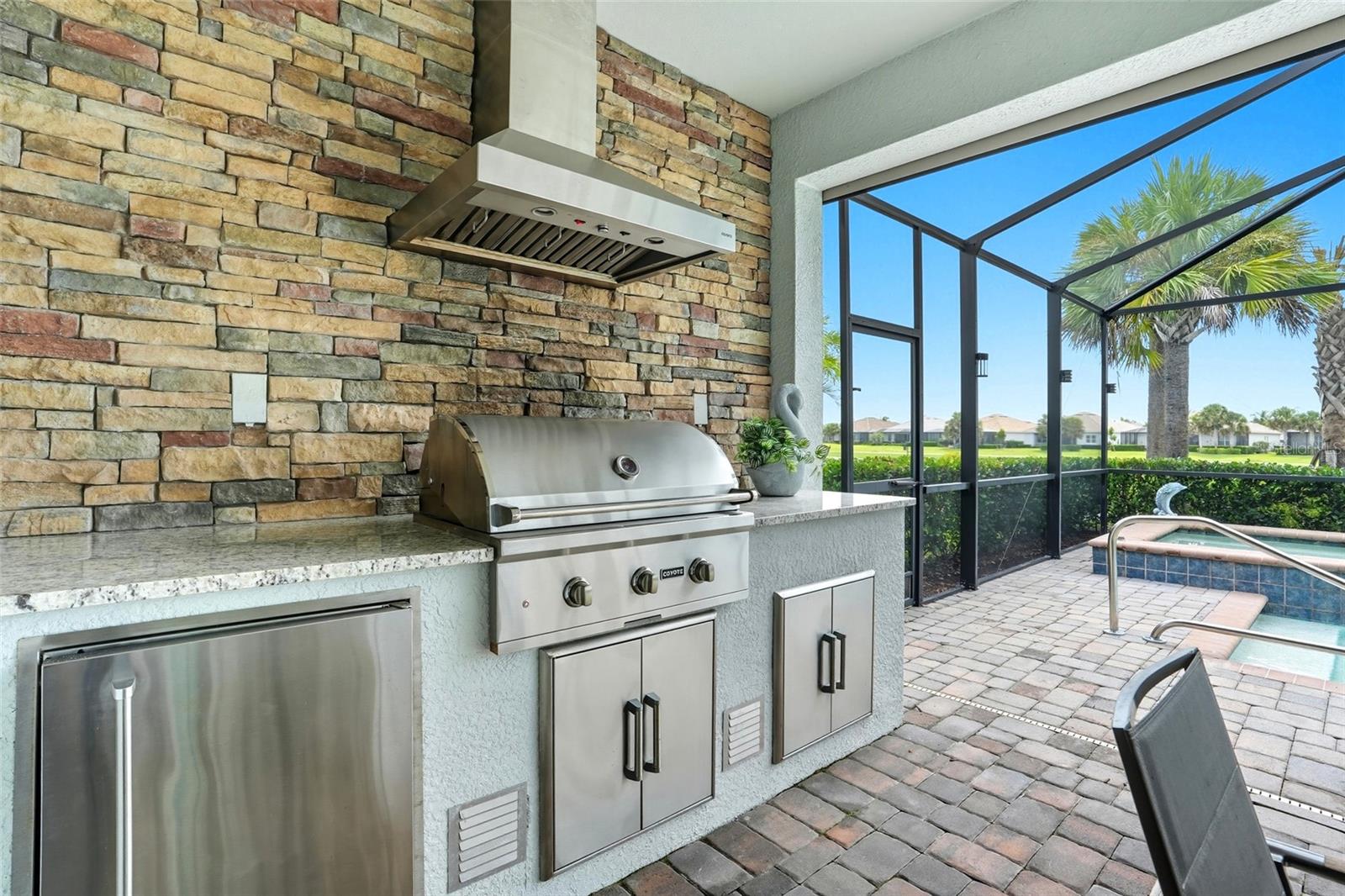Image 35 of 65 For 25241 Longmeadow Drive