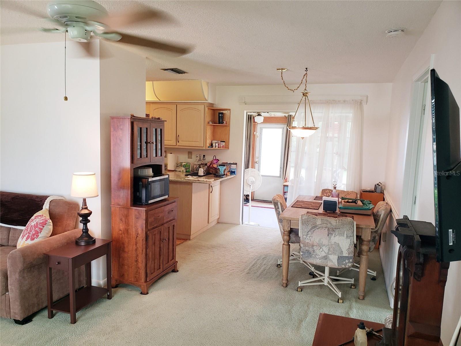 Image 18 of 37 For 953 Tropical Avenue Nw