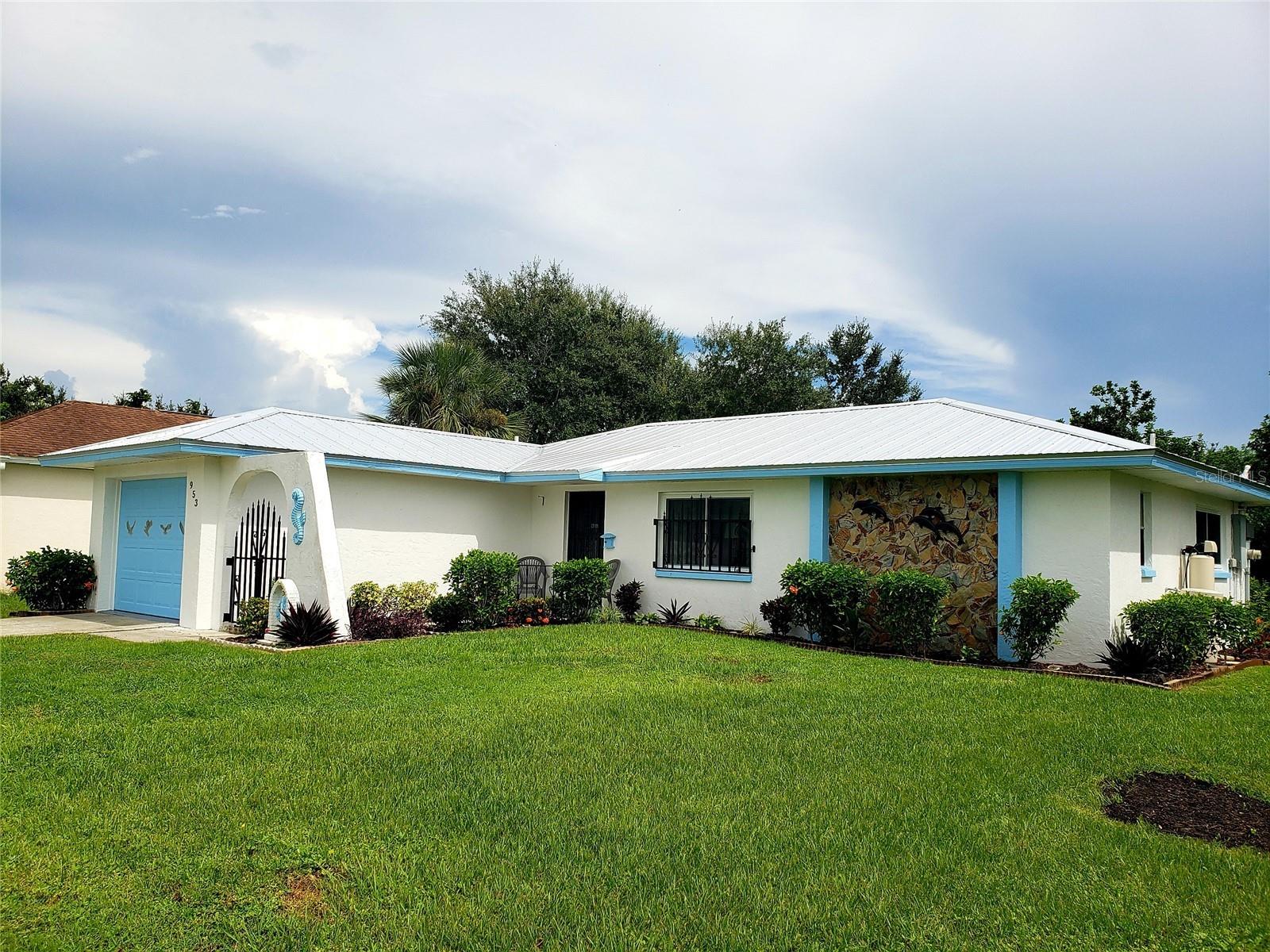 Image 3 of 37 For 953 Tropical Avenue Nw