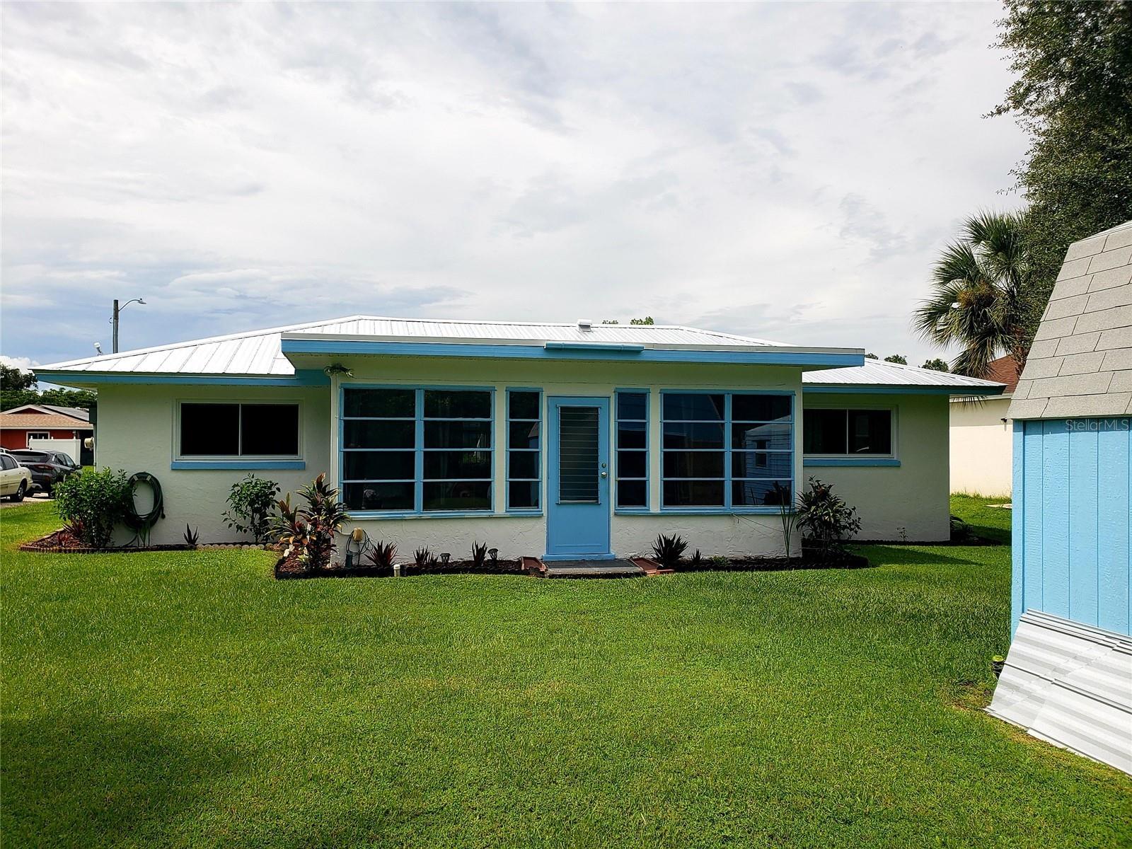 Image 7 of 37 For 953 Tropical Avenue Nw