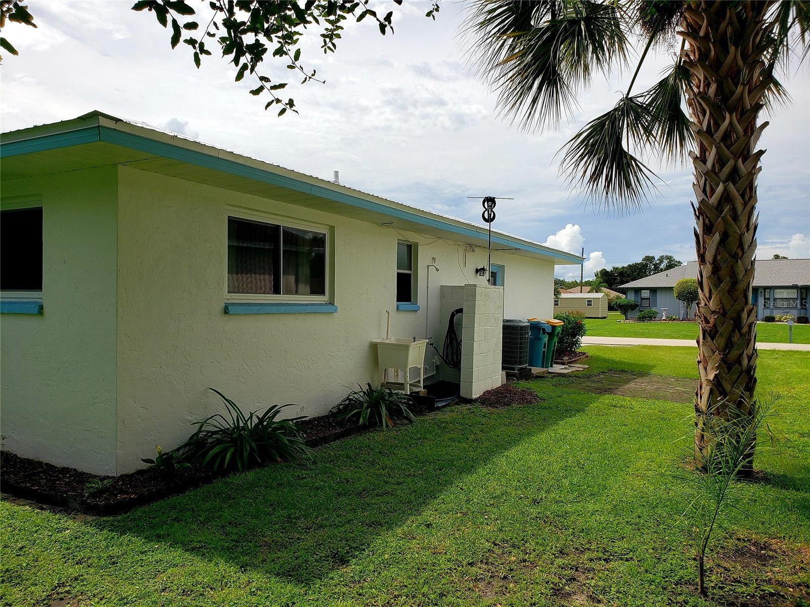 Image 9 of 37 For 953 Tropical Avenue Nw