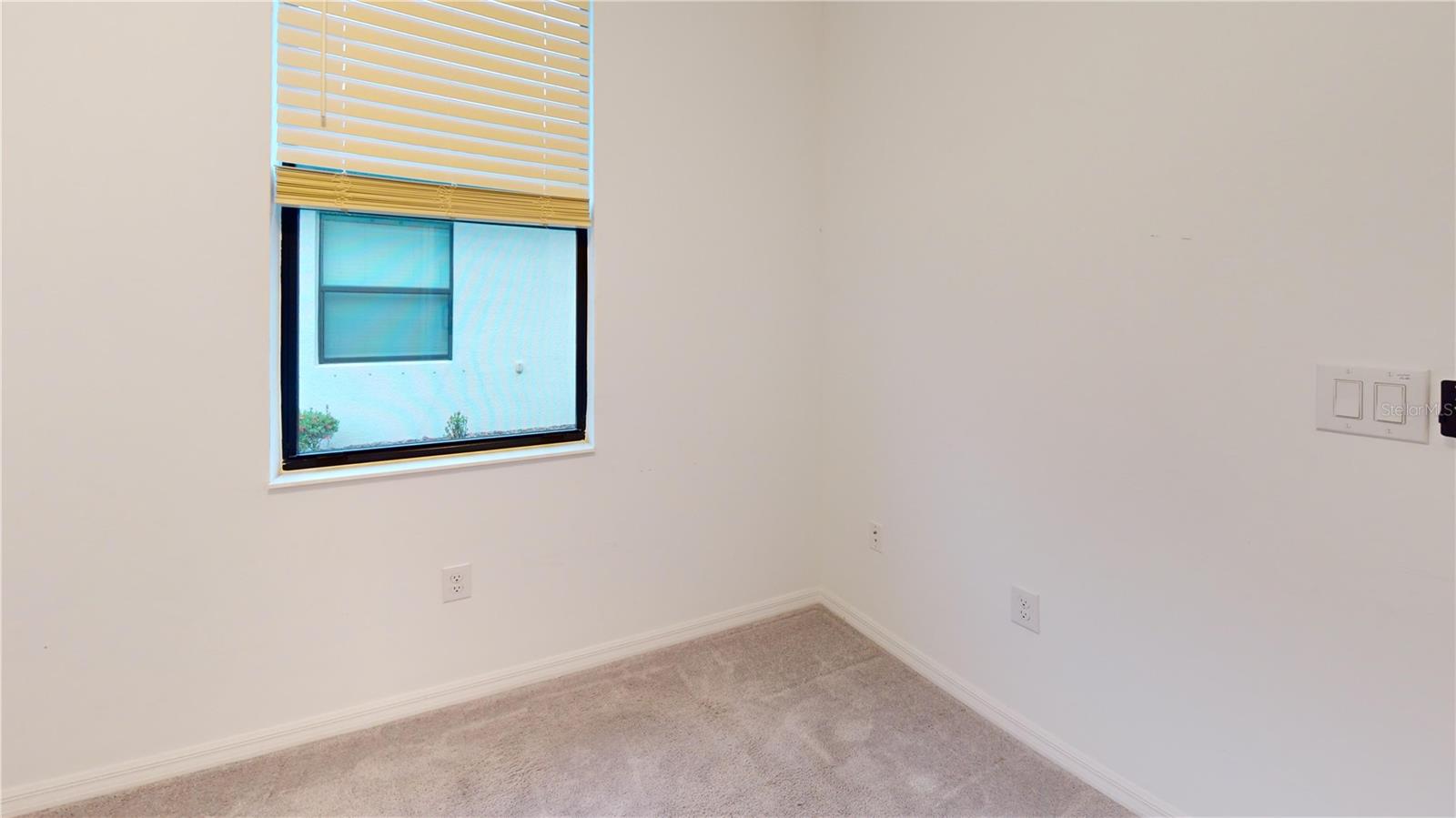 Image 16 of 41 For 15888 Honey Suckle Street