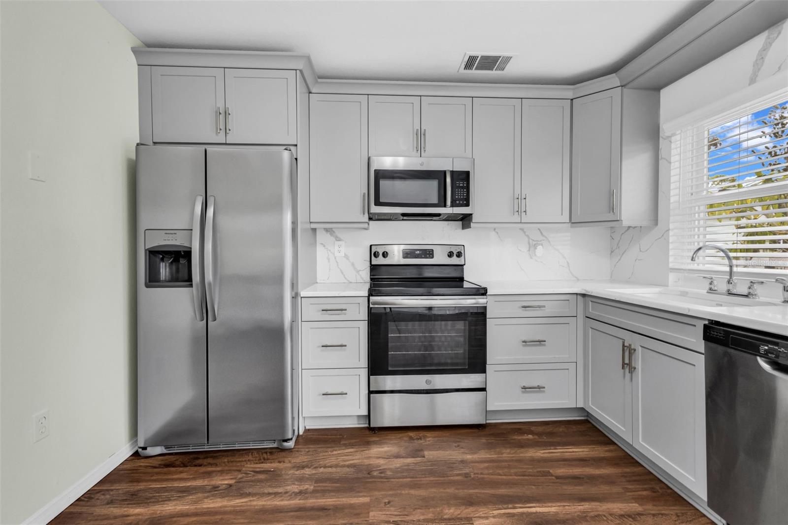 Image 12 of 32 For 8391 Pickwick Road