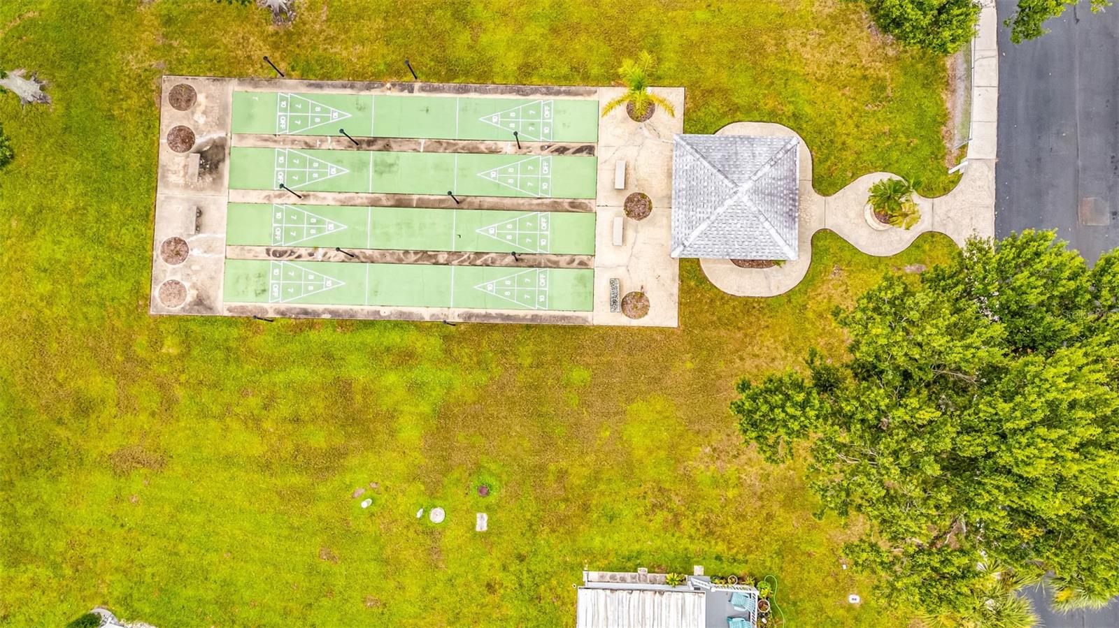 Image 31 of 32 For 8391 Pickwick Road