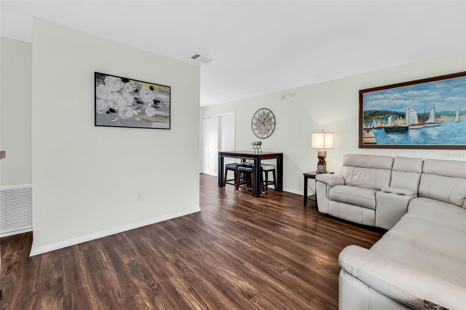 Image 4 of 32 For 8391 Pickwick Road