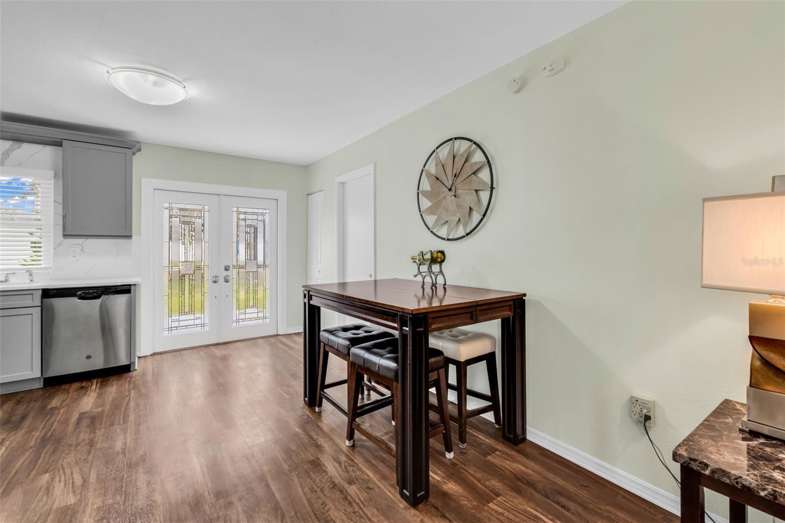 Image 8 of 32 For 8391 Pickwick Road