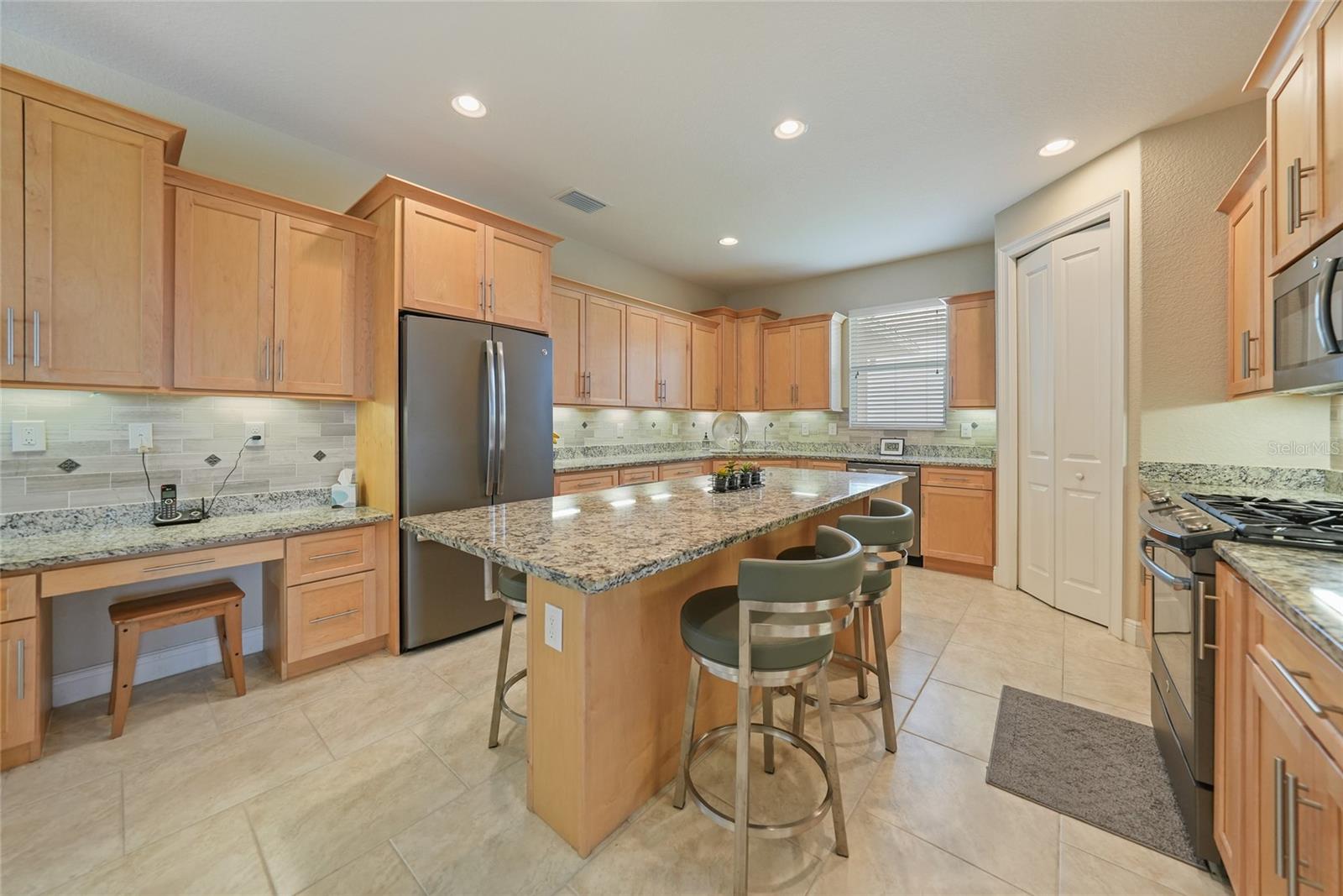 Image 16 of 60 For 3829 Bordeaux Drive