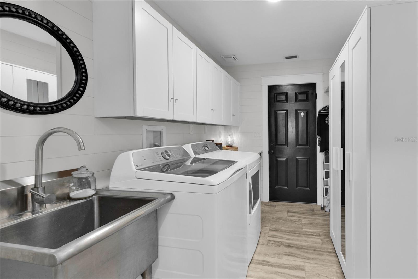 Image 41 of 64 For 2913 Ryan Boulevard