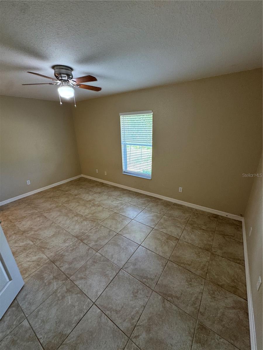 Image 17 of 20 For 10194 Tramore Avenue B