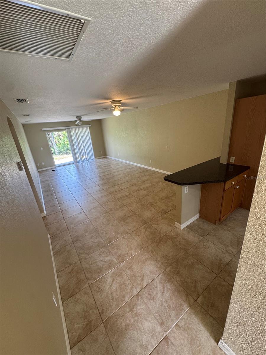 Image 4 of 20 For 10194 Tramore Avenue B