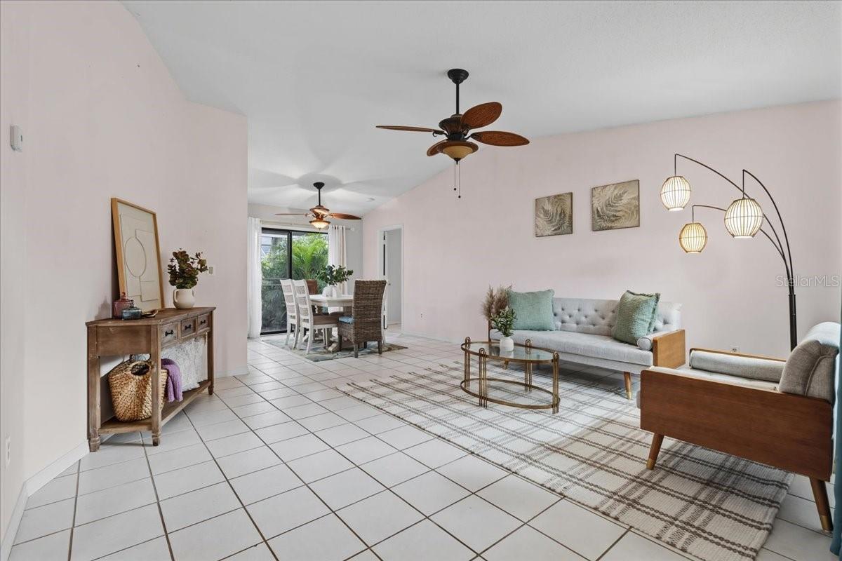 Image 4 of 38 For 13564 Sedgwick Avenue