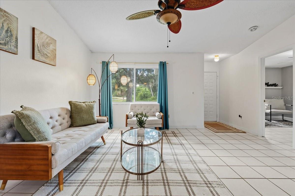 Image 6 of 38 For 13564 Sedgwick Avenue