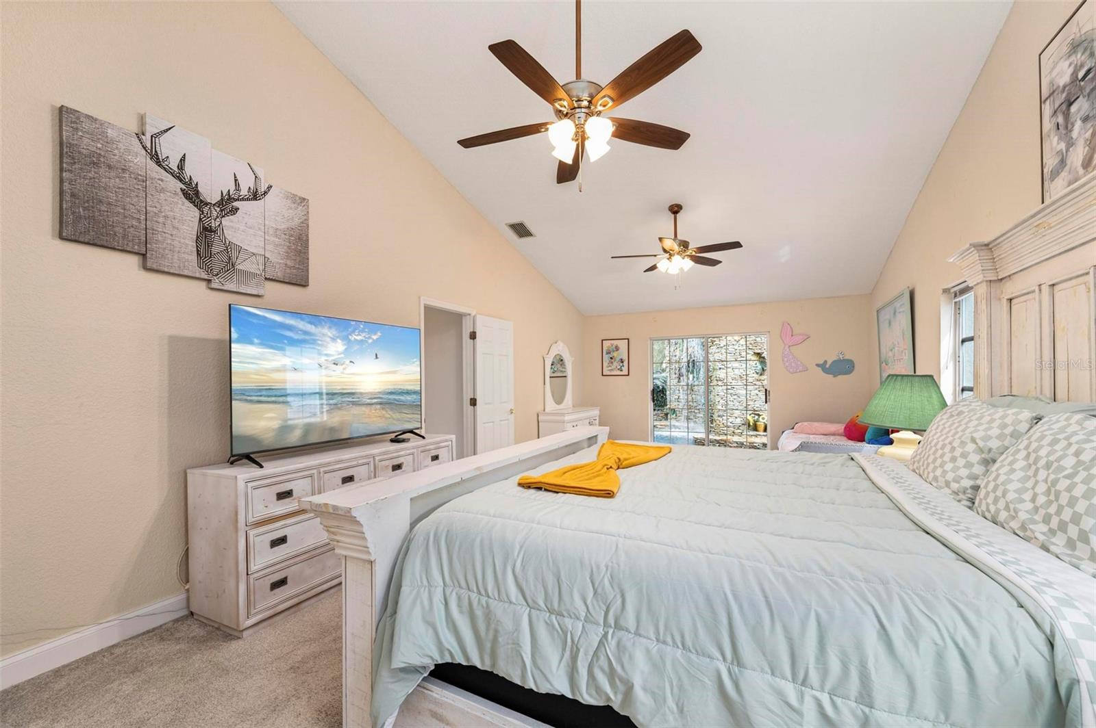 Listing photo id 23 for 25688 Deep Creek Boulevard