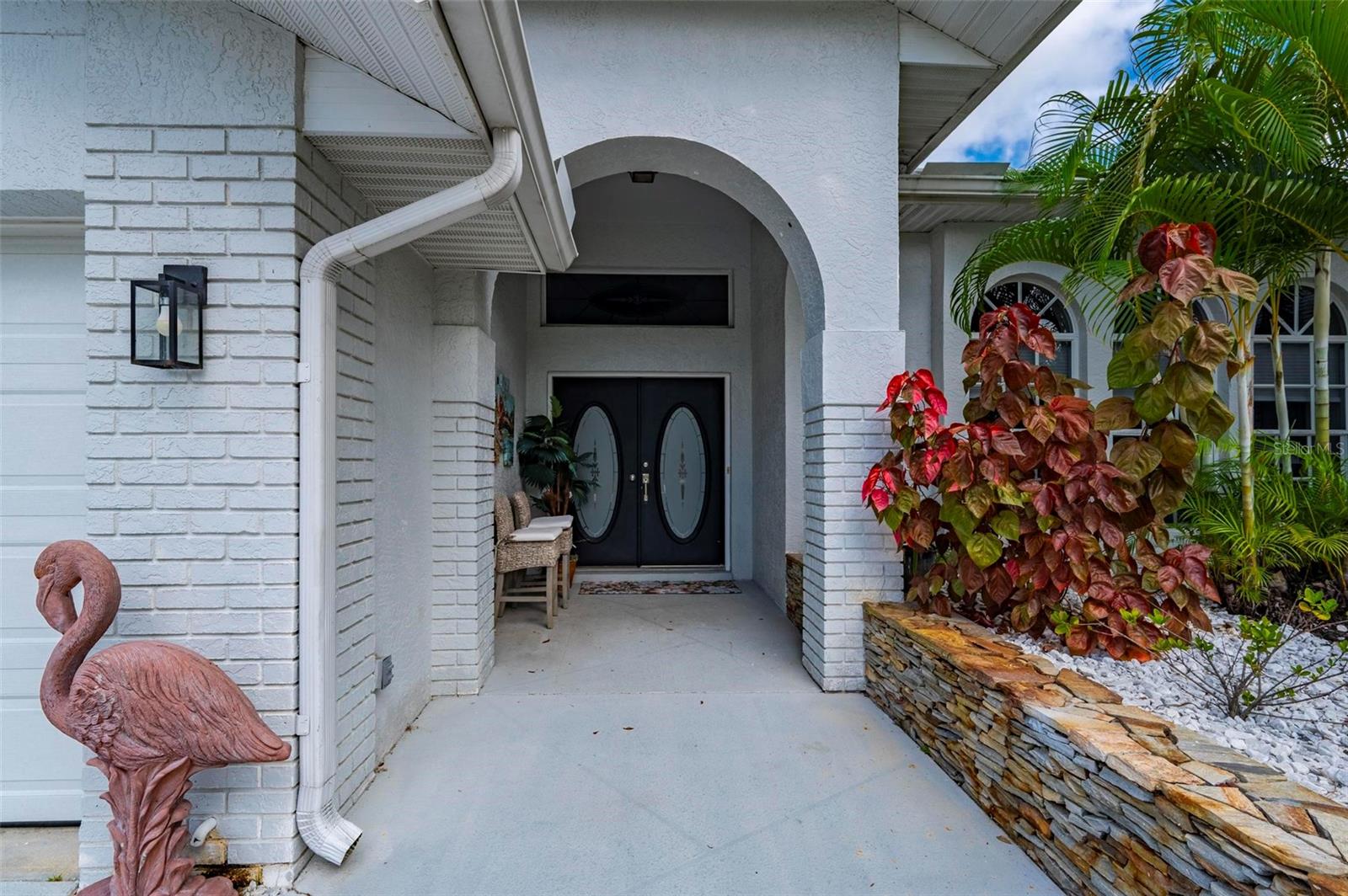 Listing photo id 1 for 25688 Deep Creek Boulevard