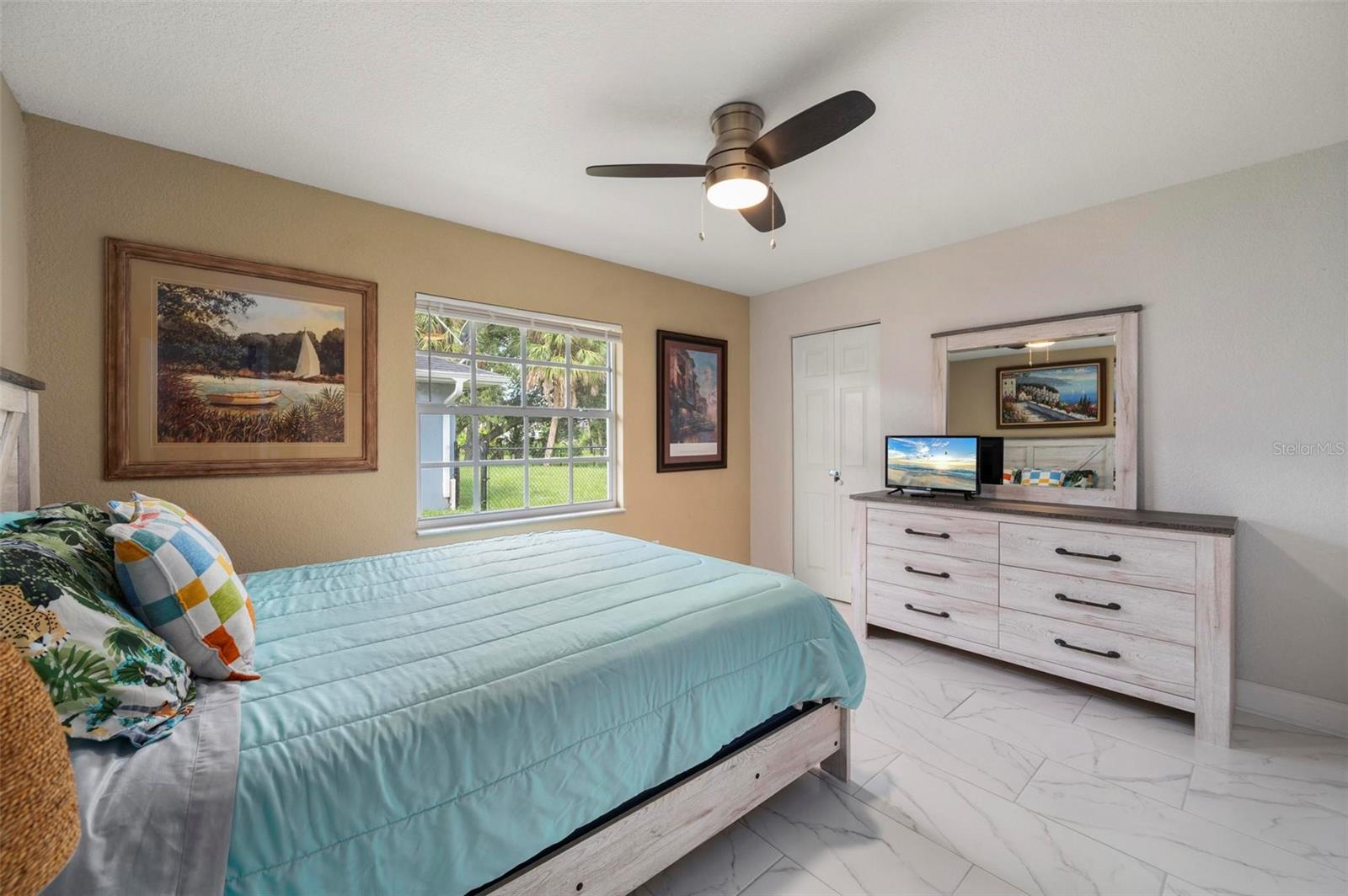 Listing photo id 30 for 25688 Deep Creek Boulevard