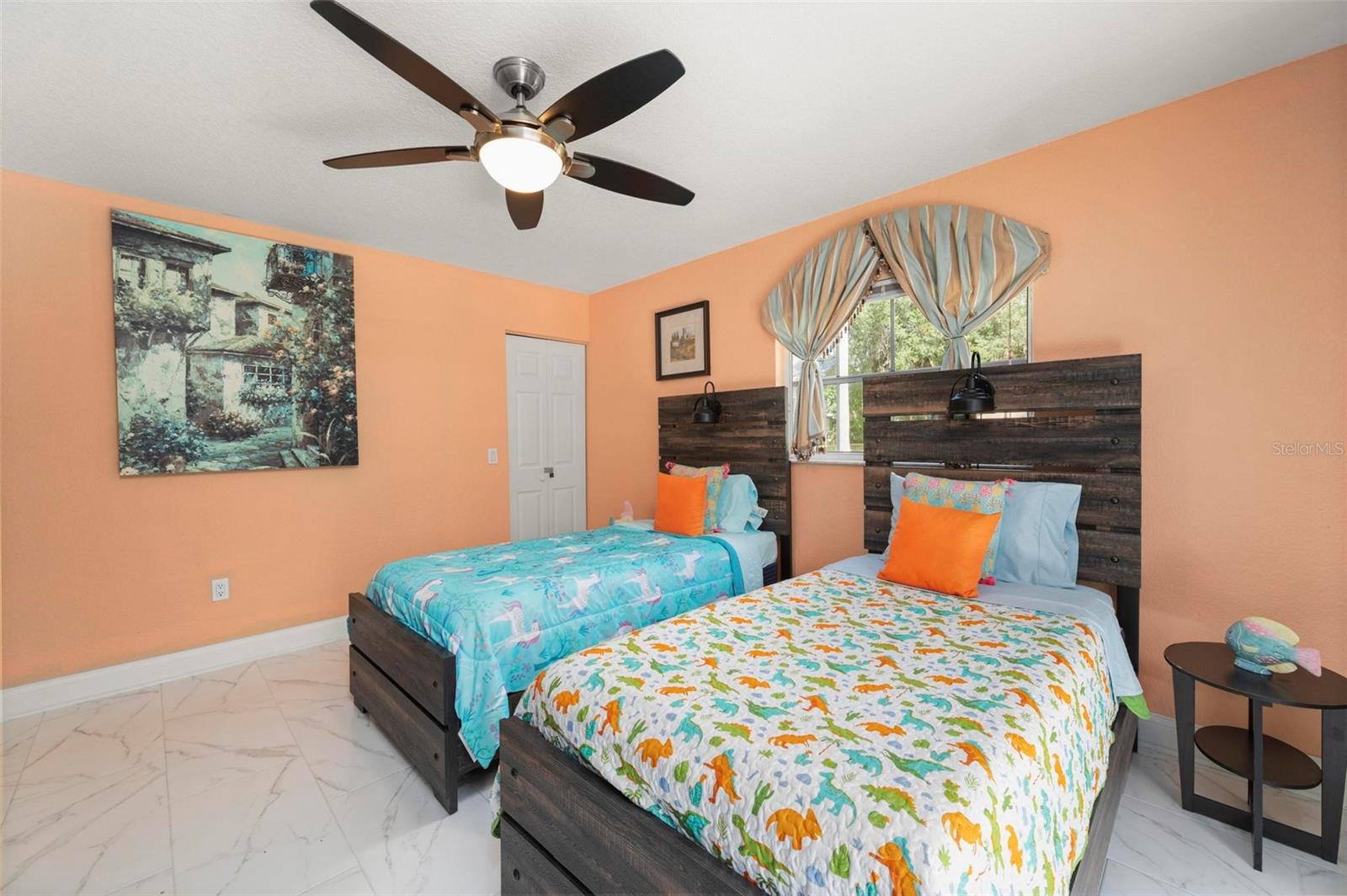 Listing photo id 33 for 25688 Deep Creek Boulevard