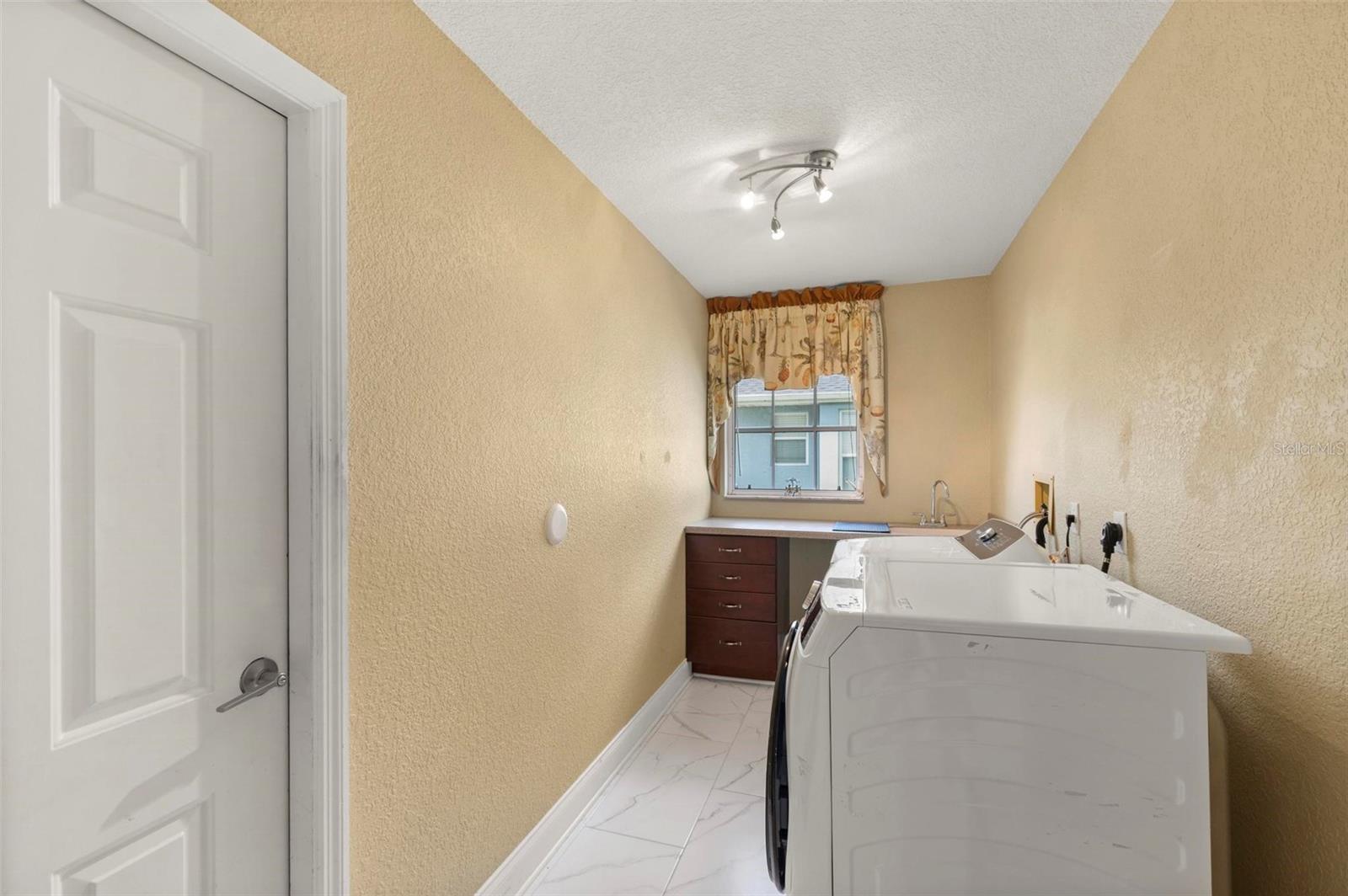 Listing photo id 36 for 25688 Deep Creek Boulevard