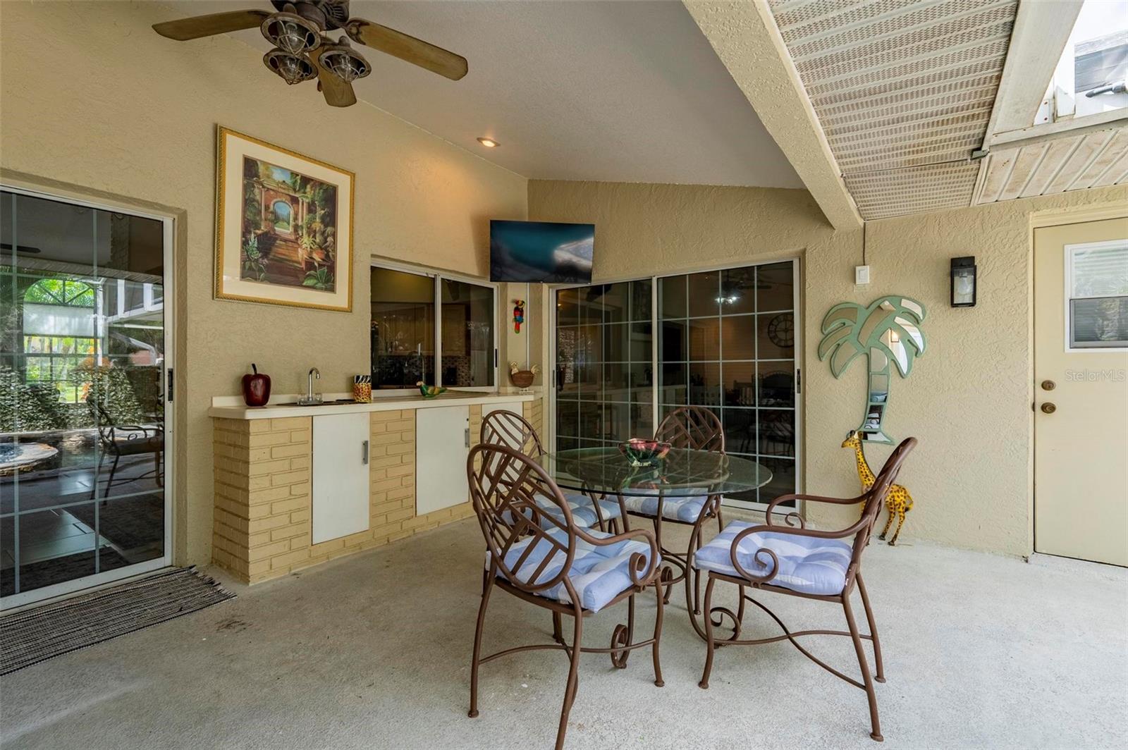 Listing photo id 37 for 25688 Deep Creek Boulevard