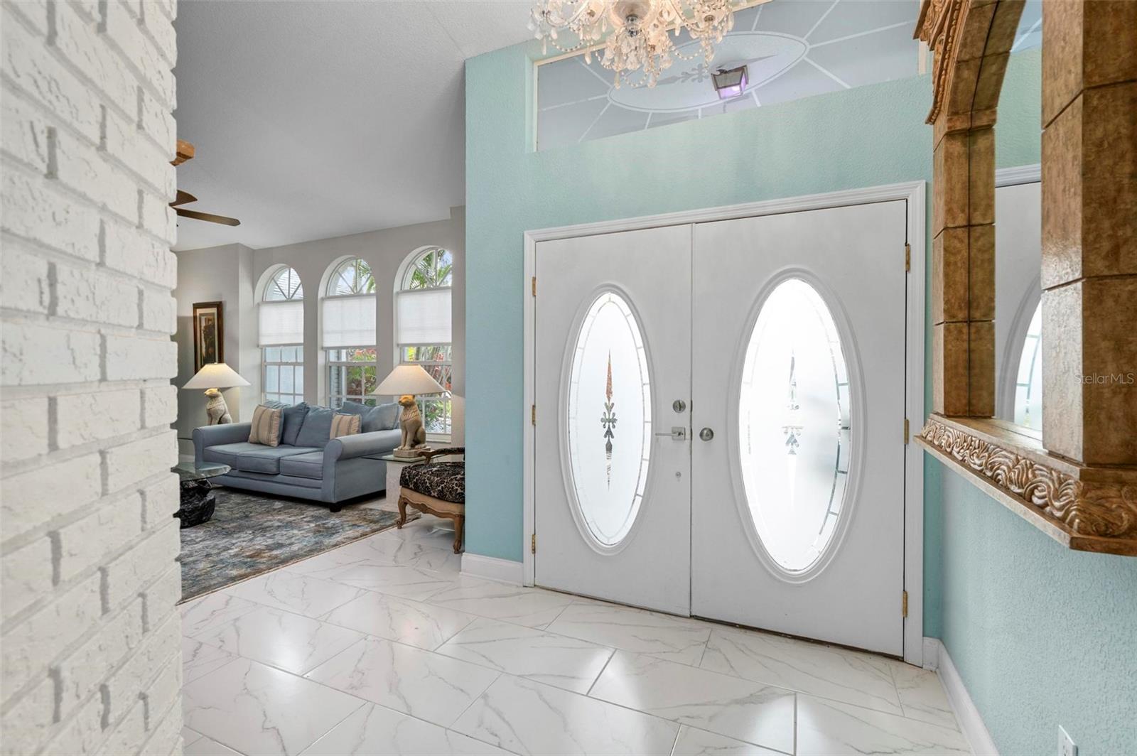 Listing photo id 2 for 25688 Deep Creek Boulevard