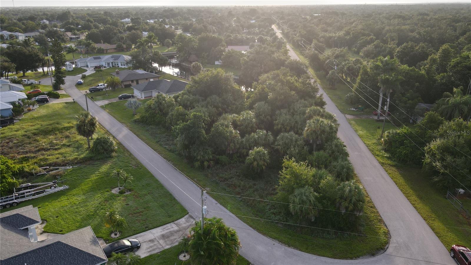 Image 12 of 12 For 2068 Palm Harbor Terrace