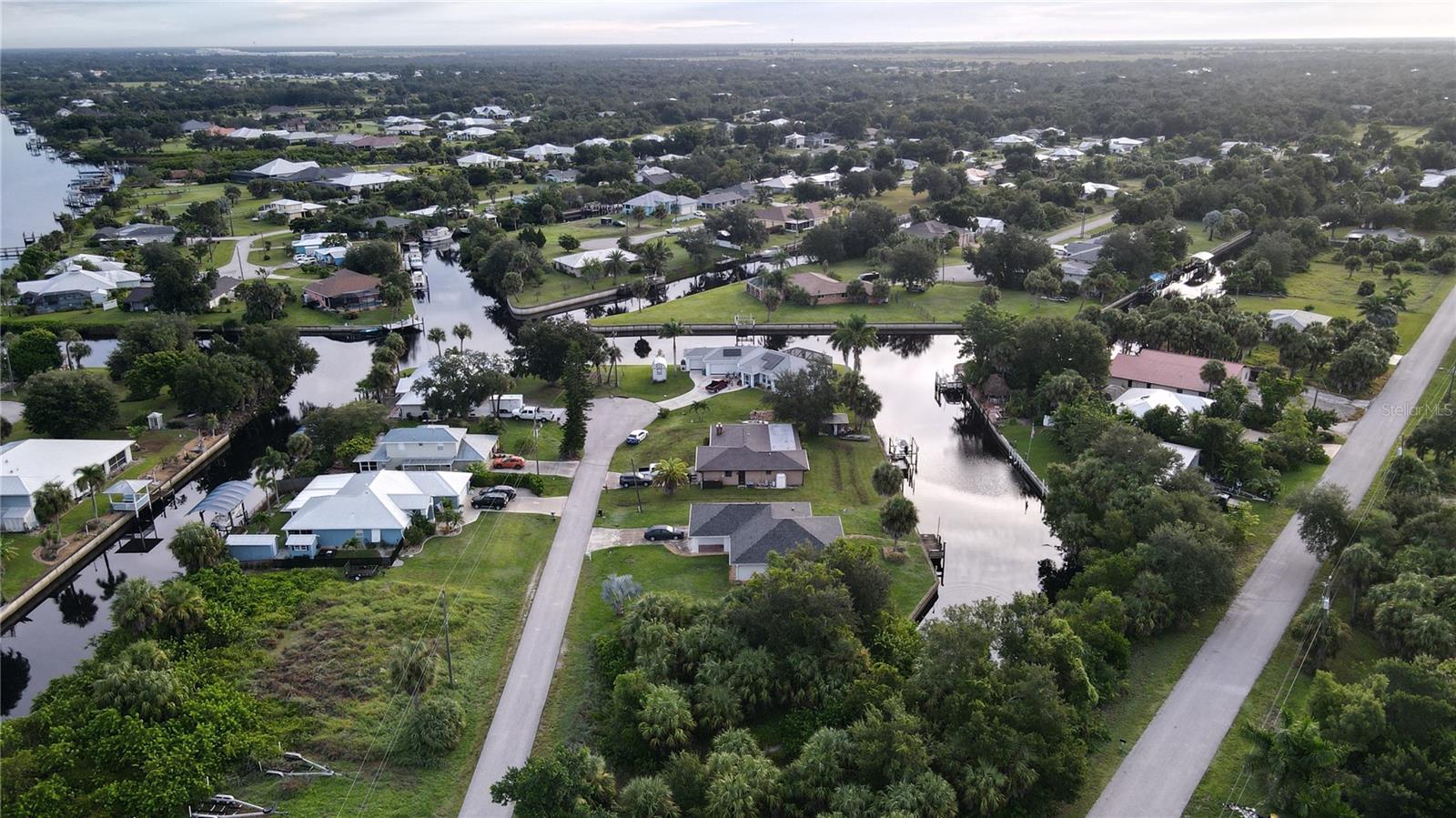 Image 4 of 12 For 2068 Palm Harbor Terrace