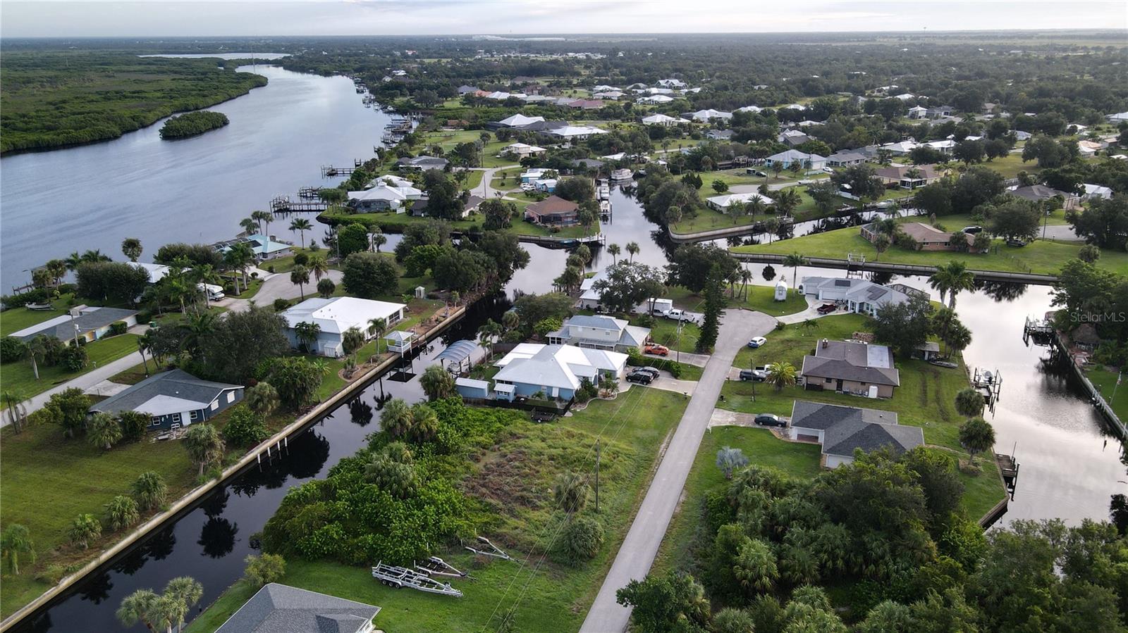 Image 5 of 12 For 2068 Palm Harbor Terrace