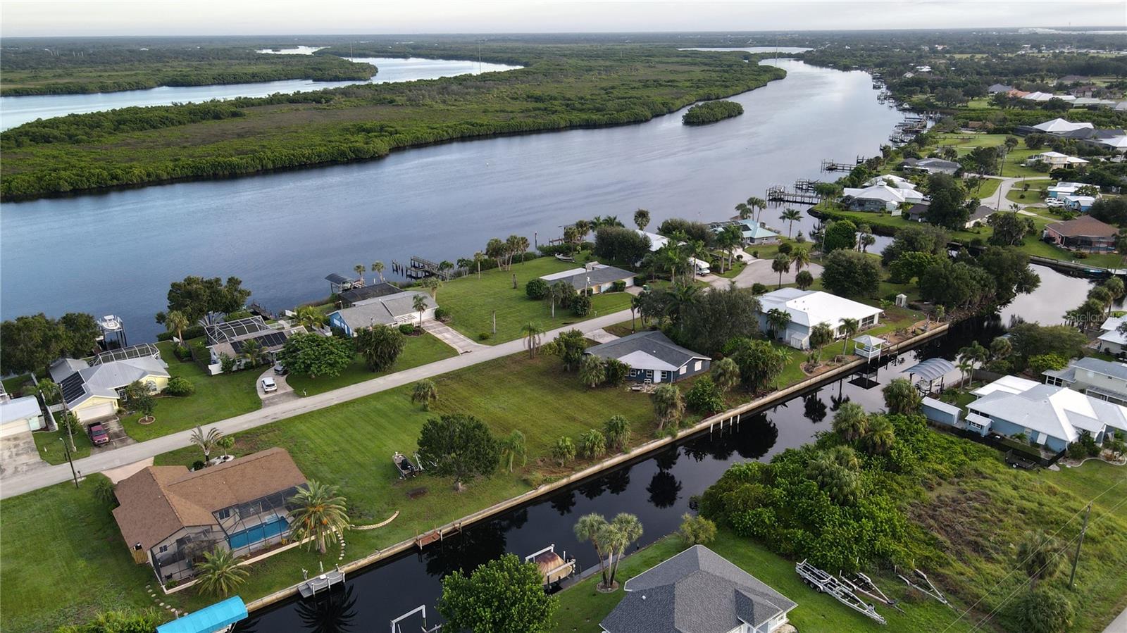Image 6 of 12 For 2068 Palm Harbor Terrace