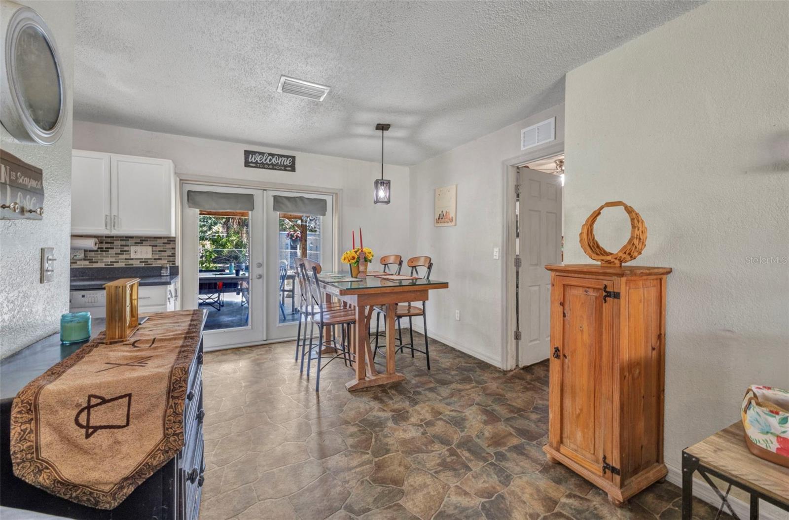 Image 3 of 41 For 1234 Tift Street