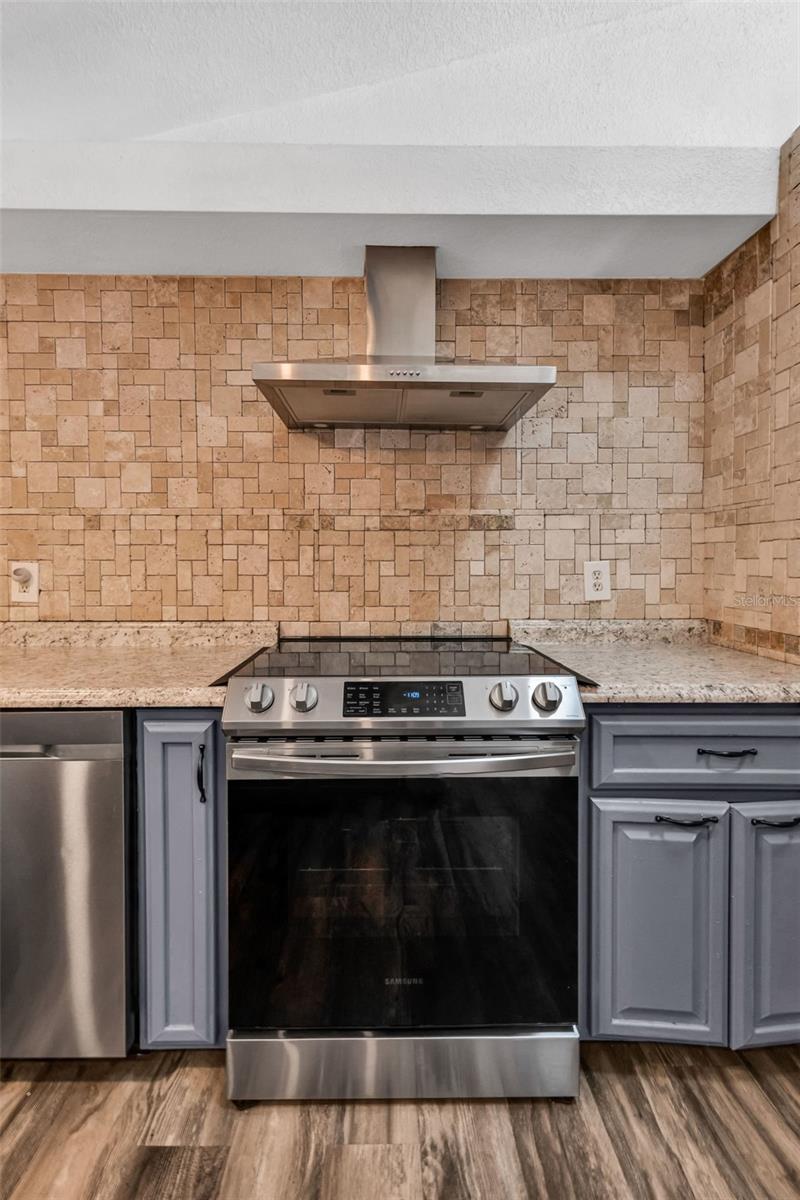 Image 13 of 71 For 3295 Brooklyn Ave