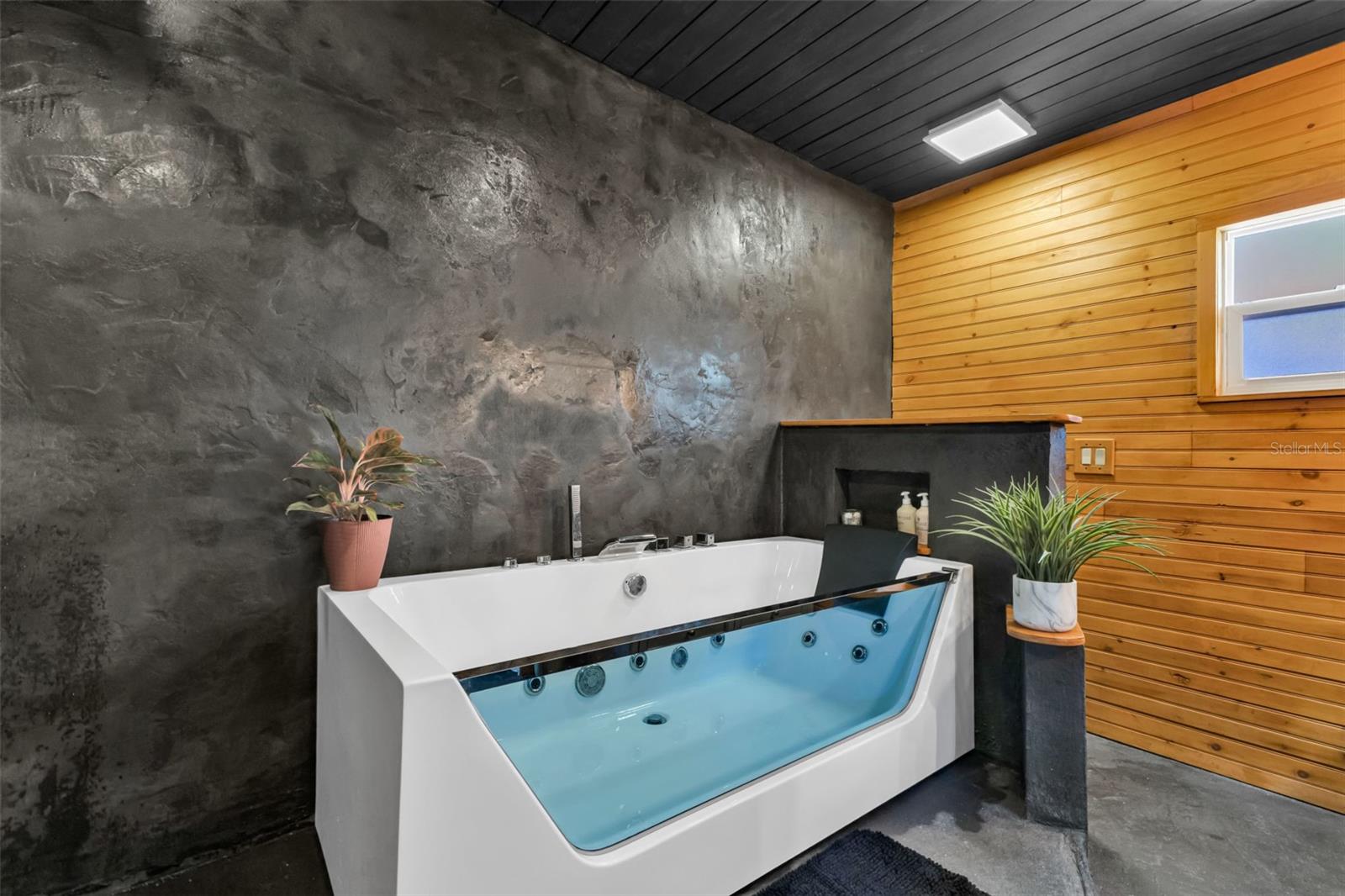 Image 23 of 71 For 3295 Brooklyn Ave