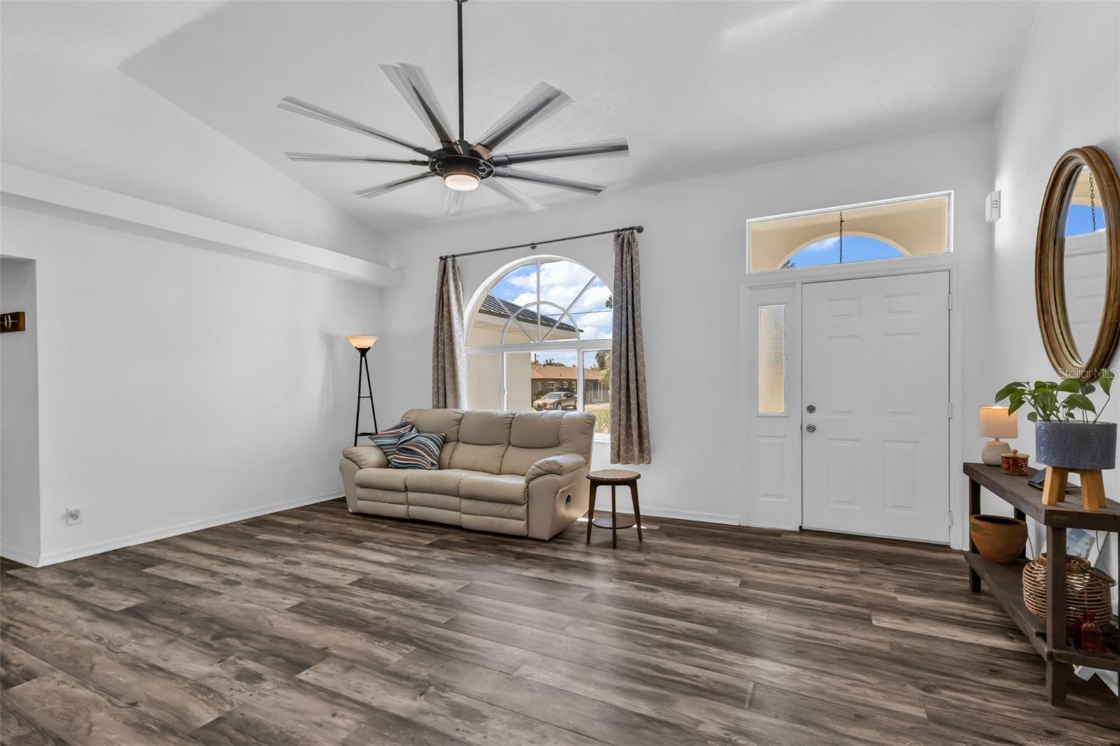 Image 24 of 71 For 3295 Brooklyn Ave