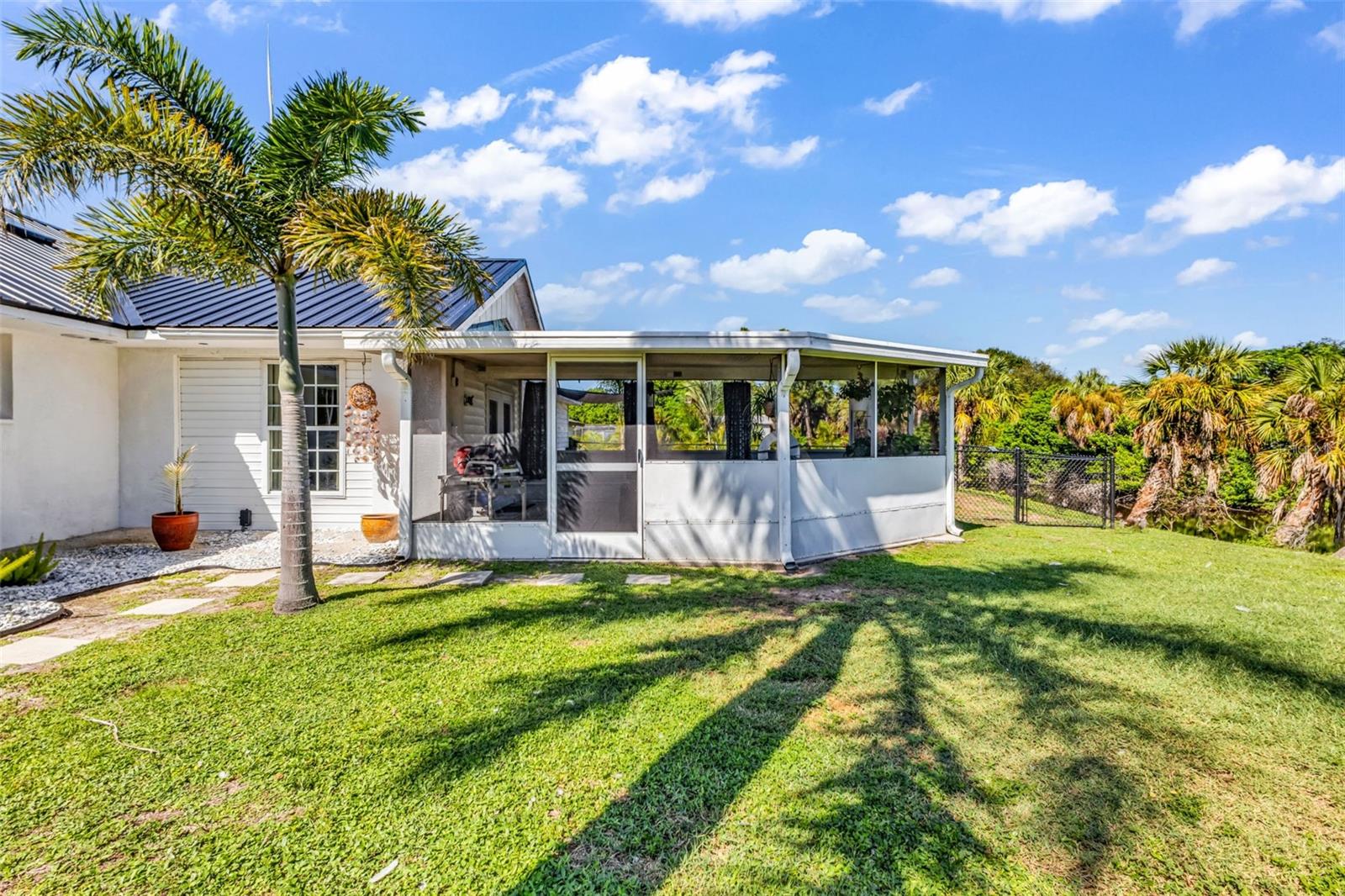 Image 38 of 71 For 3295 Brooklyn Ave