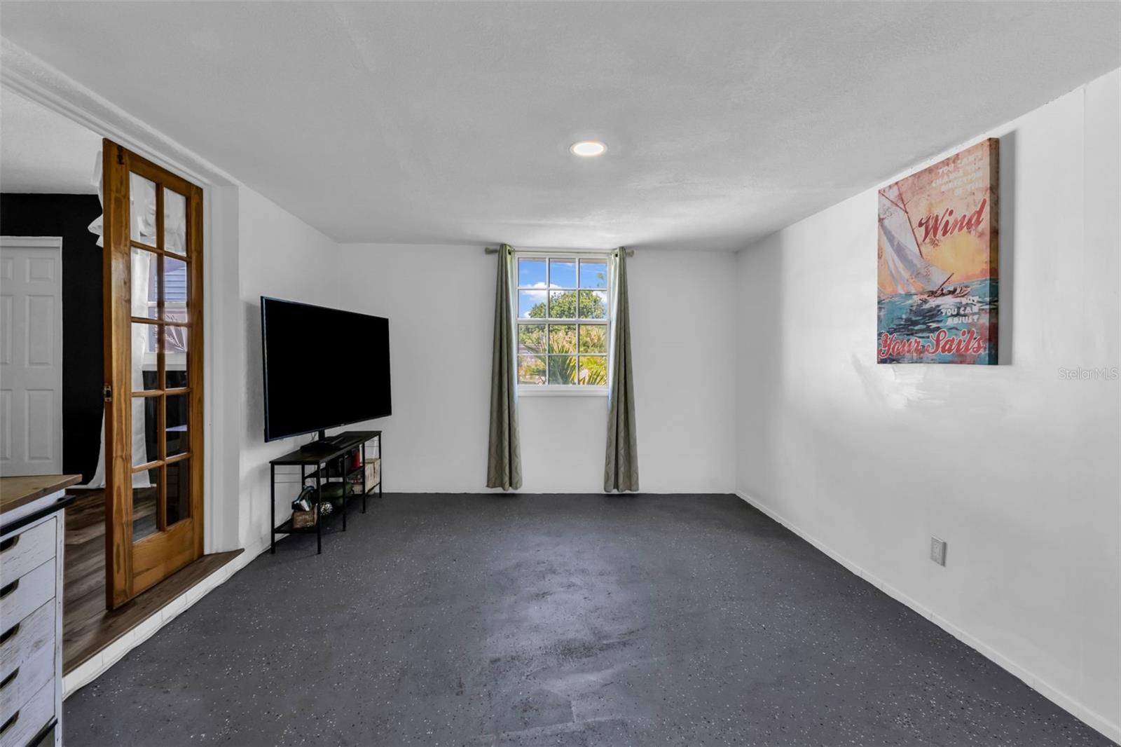 Image 6 of 71 For 3295 Brooklyn Ave