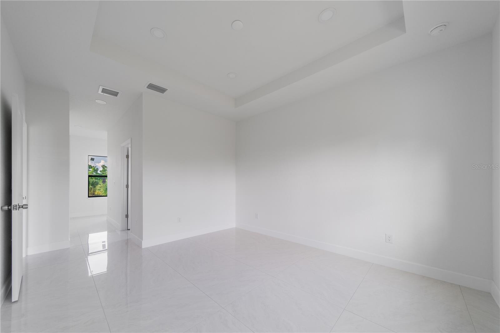 Image 20 of 34 For 15089 Aldama Circle