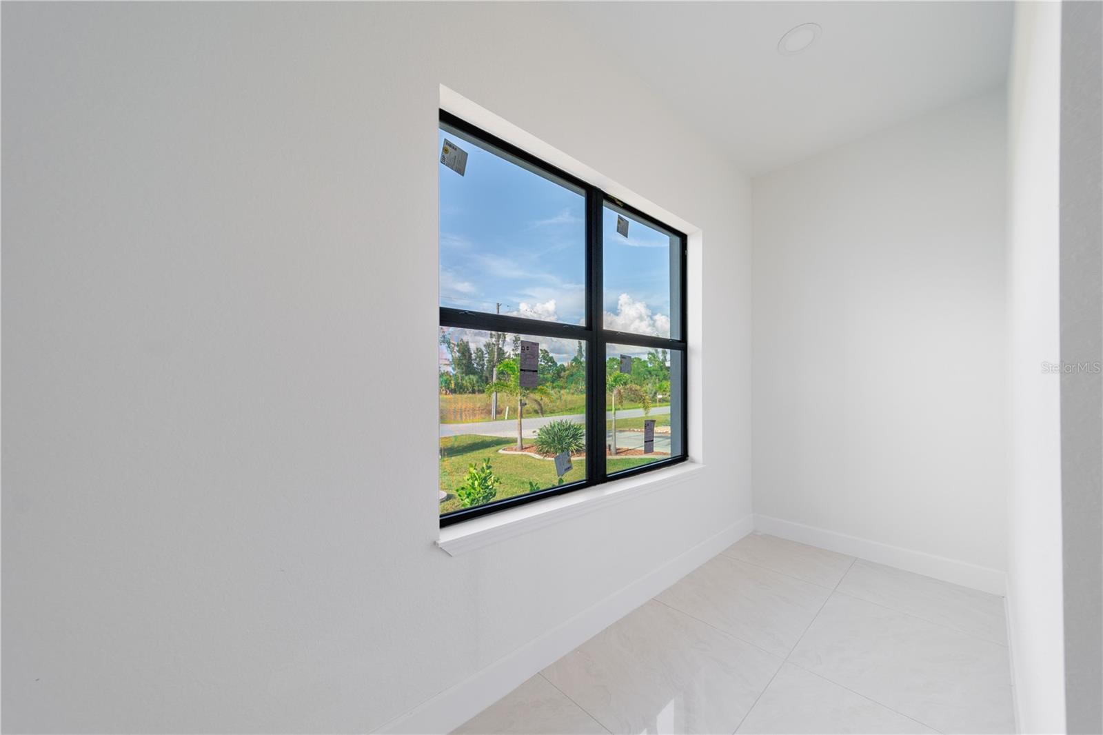 Image 26 of 34 For 15089 Aldama Circle