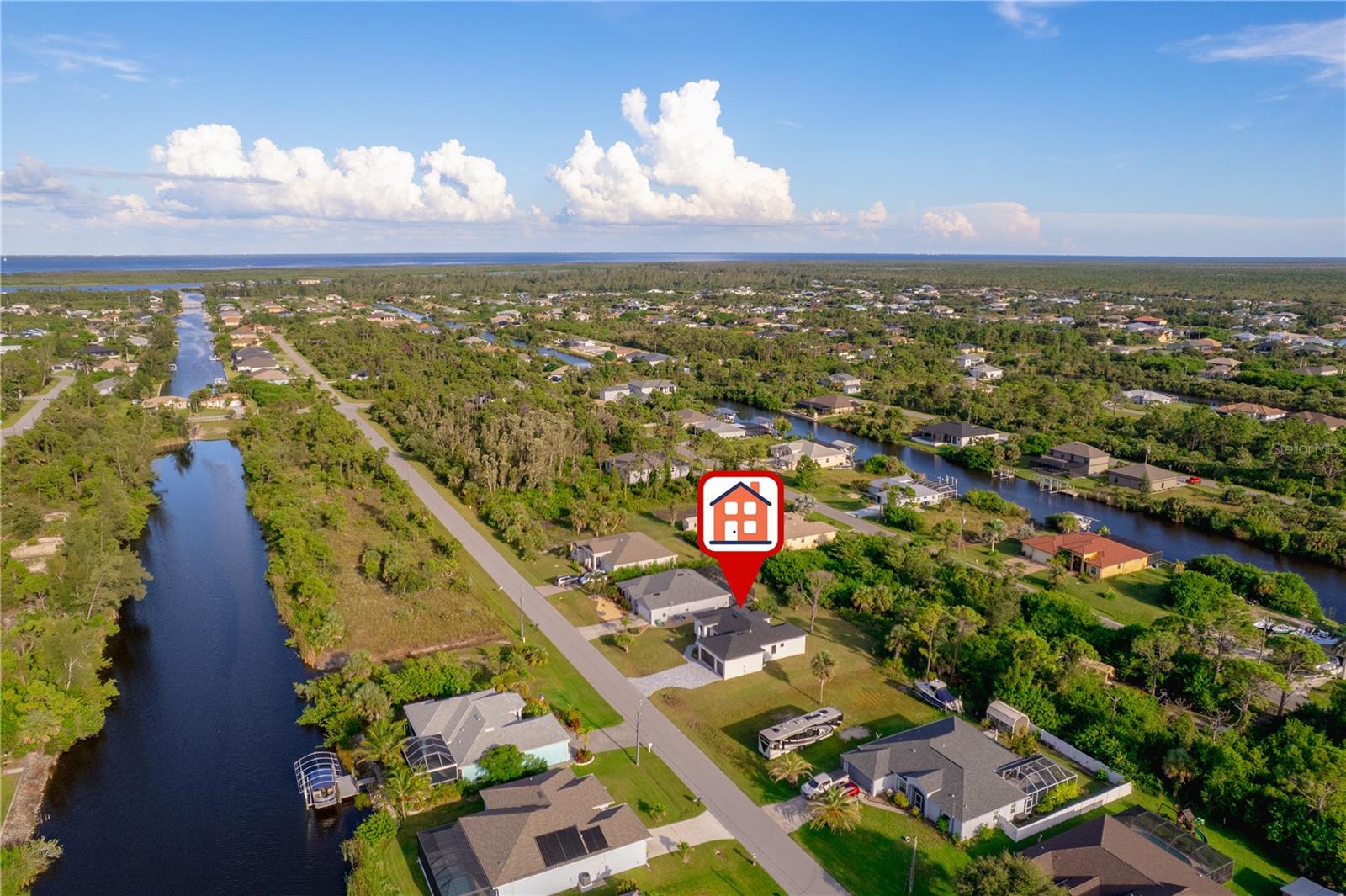 Image 3 of 34 For 15089 Aldama Circle