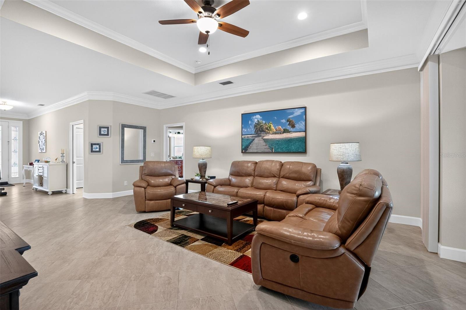 Image 14 of 35 For 559 Box Elder Court