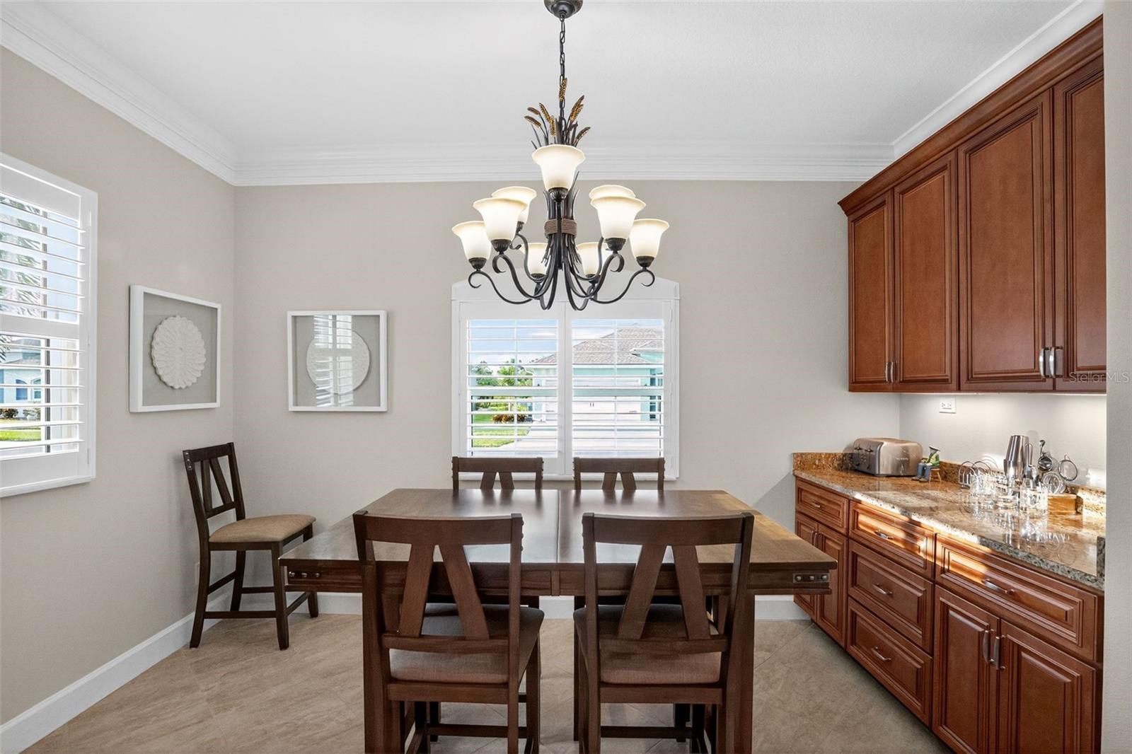Image 4 of 35 For 559 Box Elder Court