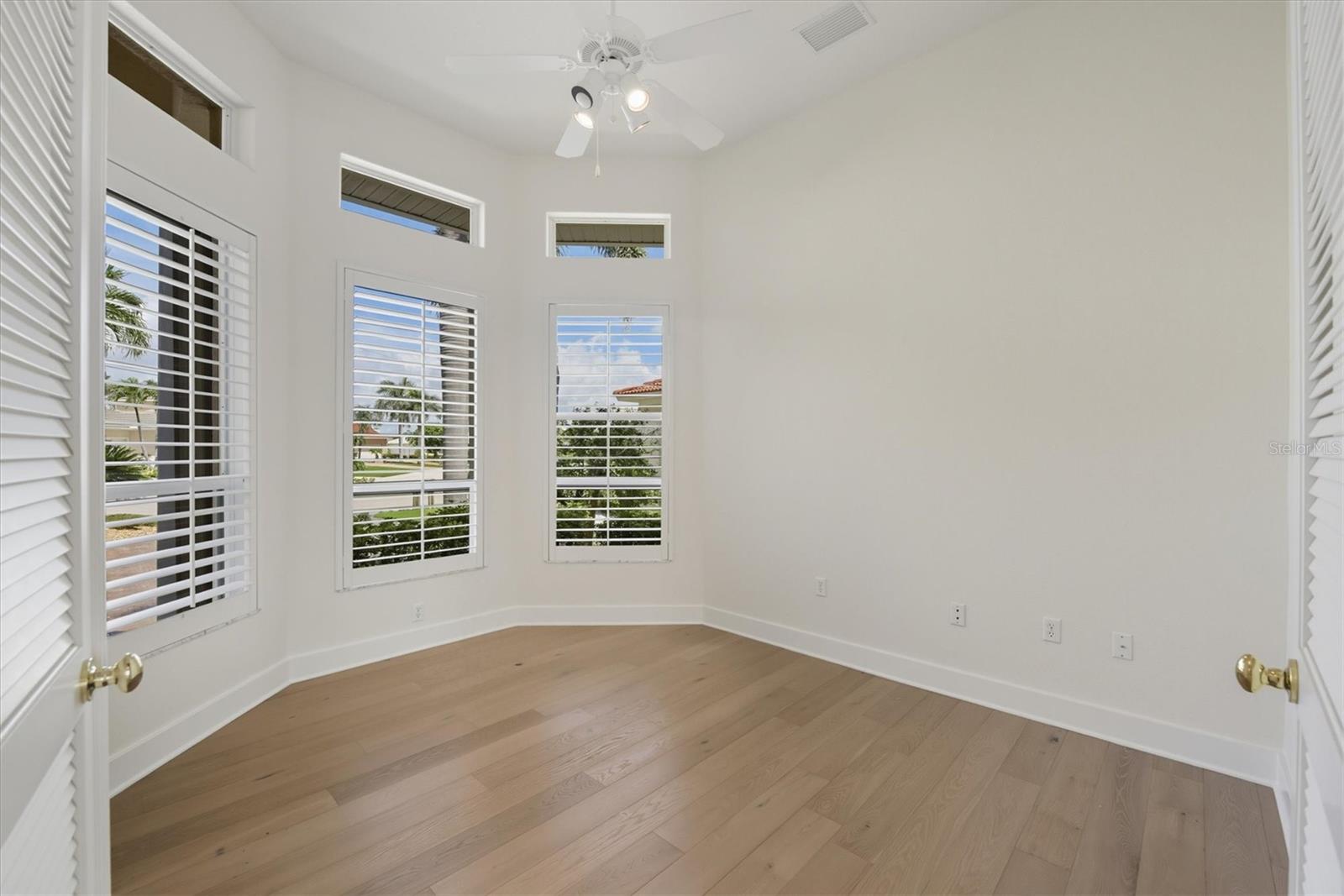 Image 39 of 87 For 1700 Los Alamos Drive